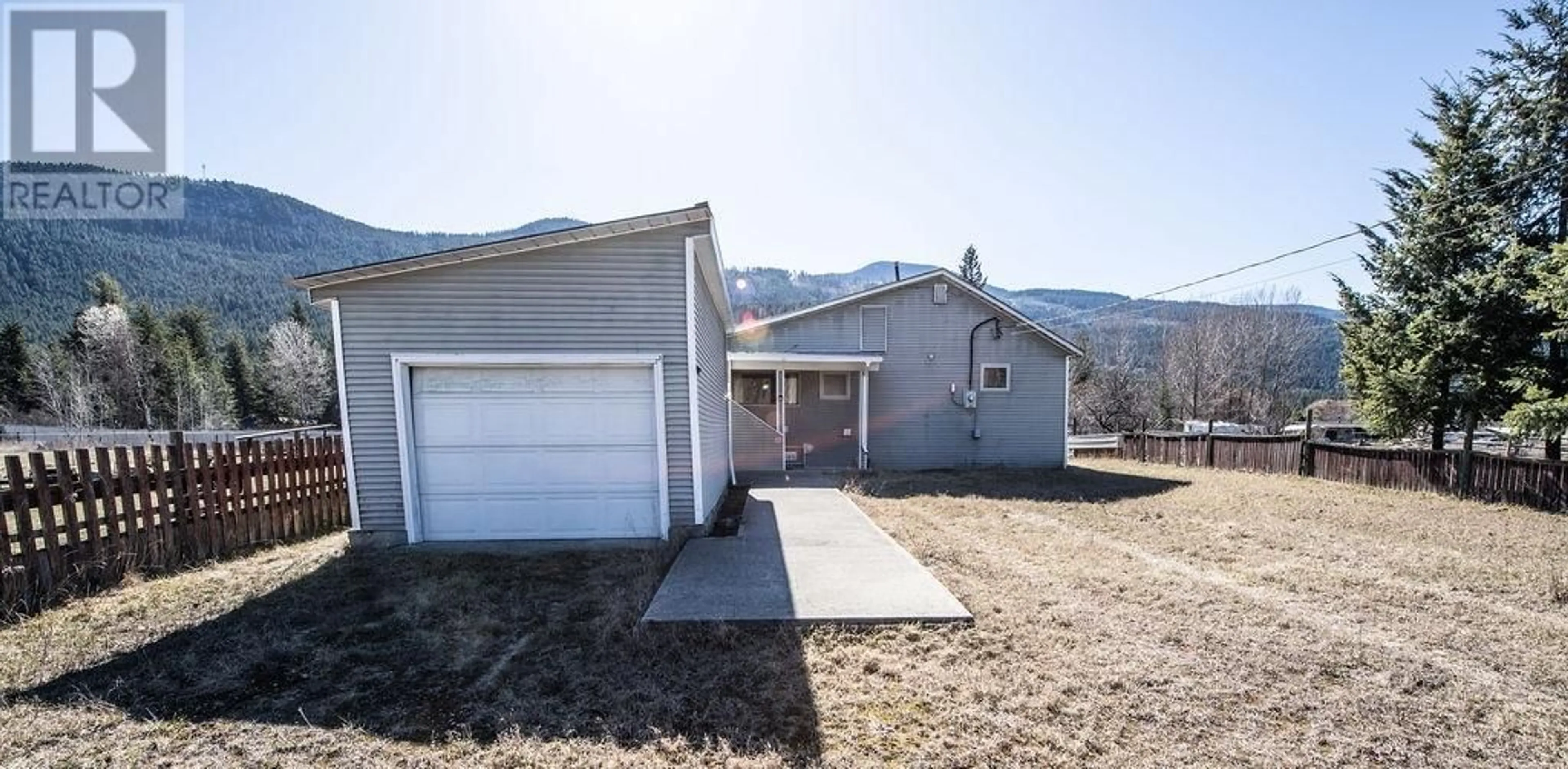 Home with vinyl exterior material, unknown for 3076 MCCORVIE ROAD, Clearwater British Columbia V0E3A0
