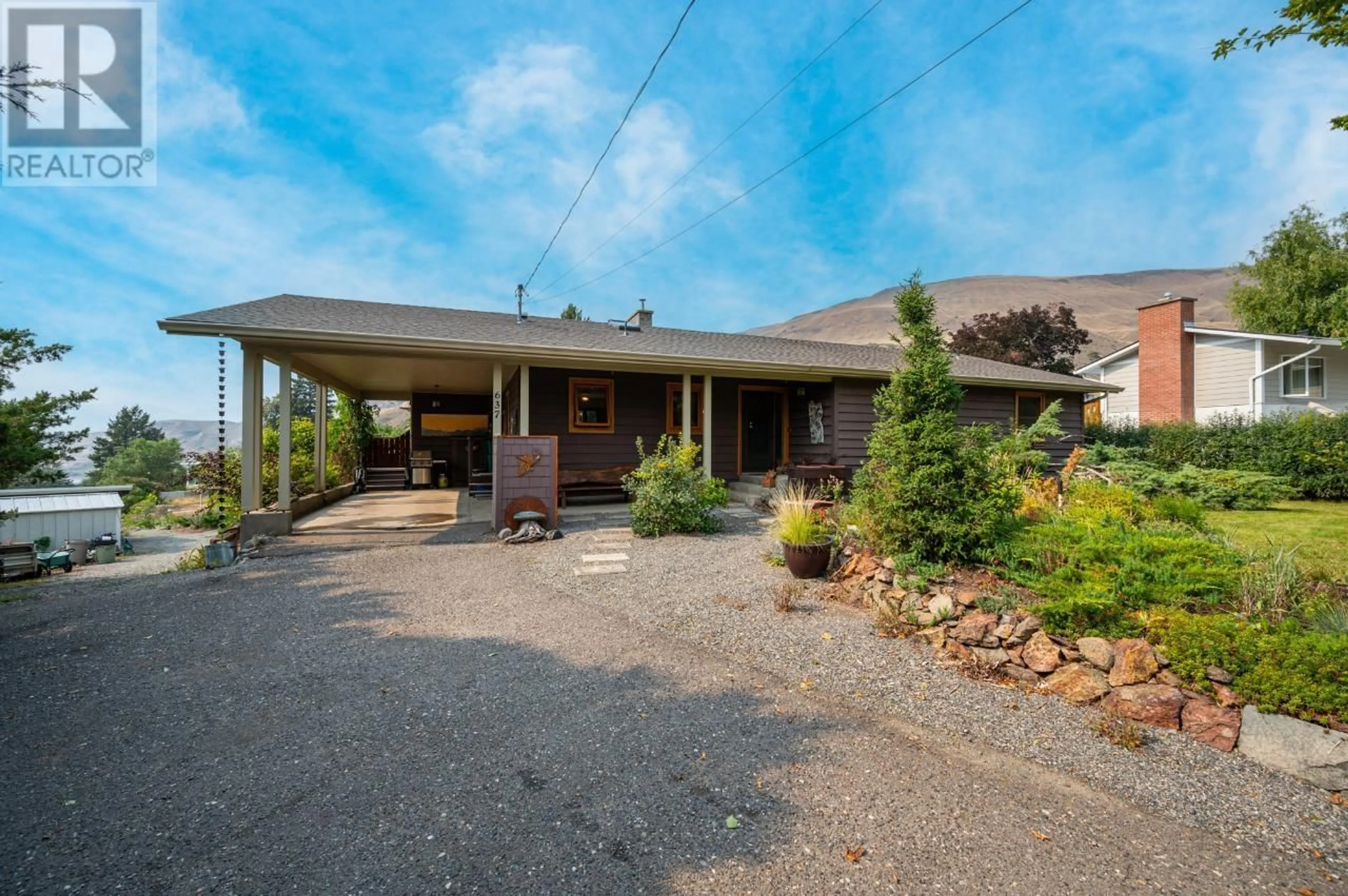 Frontside or backside of a home for 637 CEDAR CRES, Ashcroft British Columbia