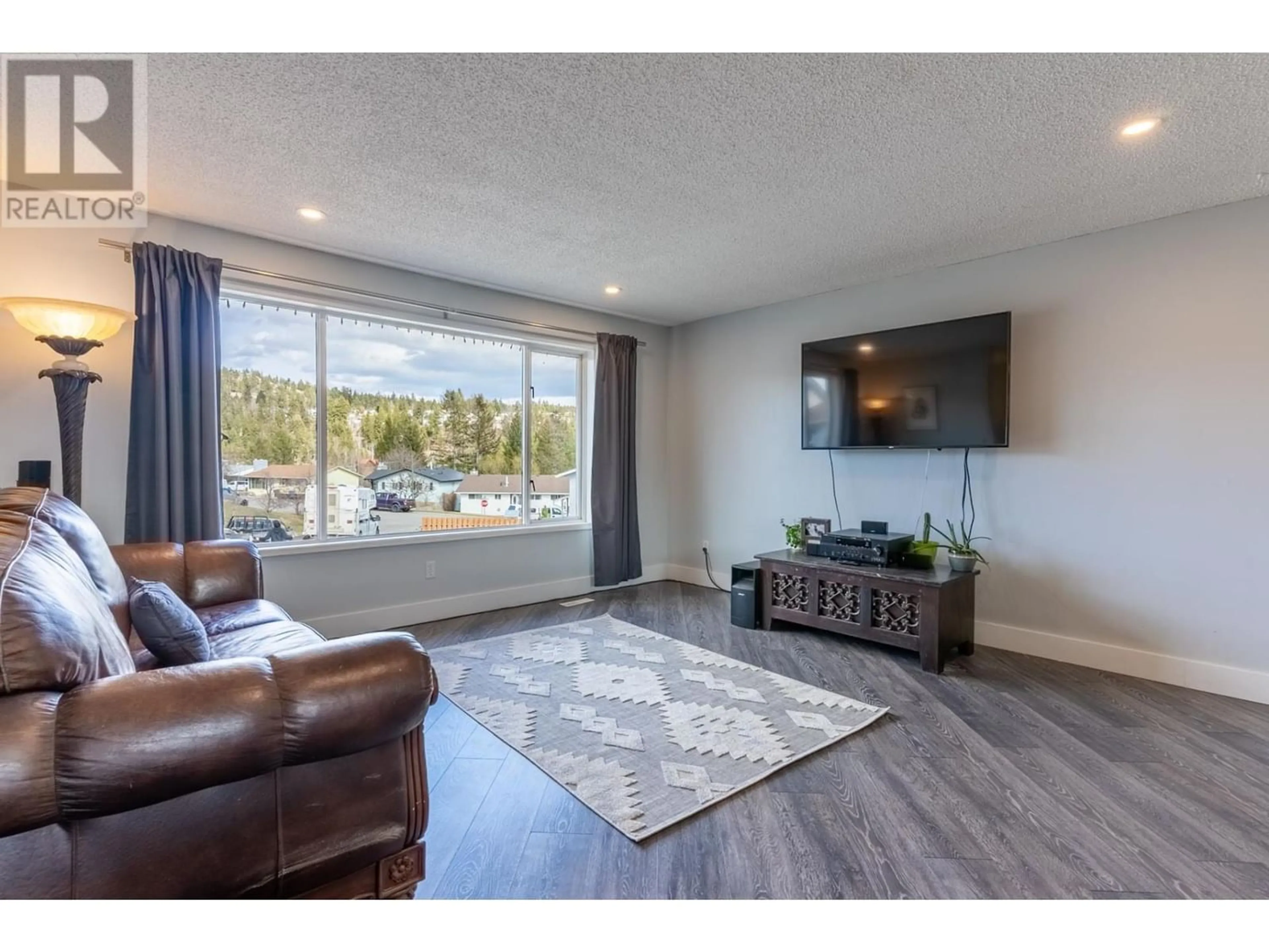 Living room for 237 JUNIPER PLACE, Logan Lake British Columbia