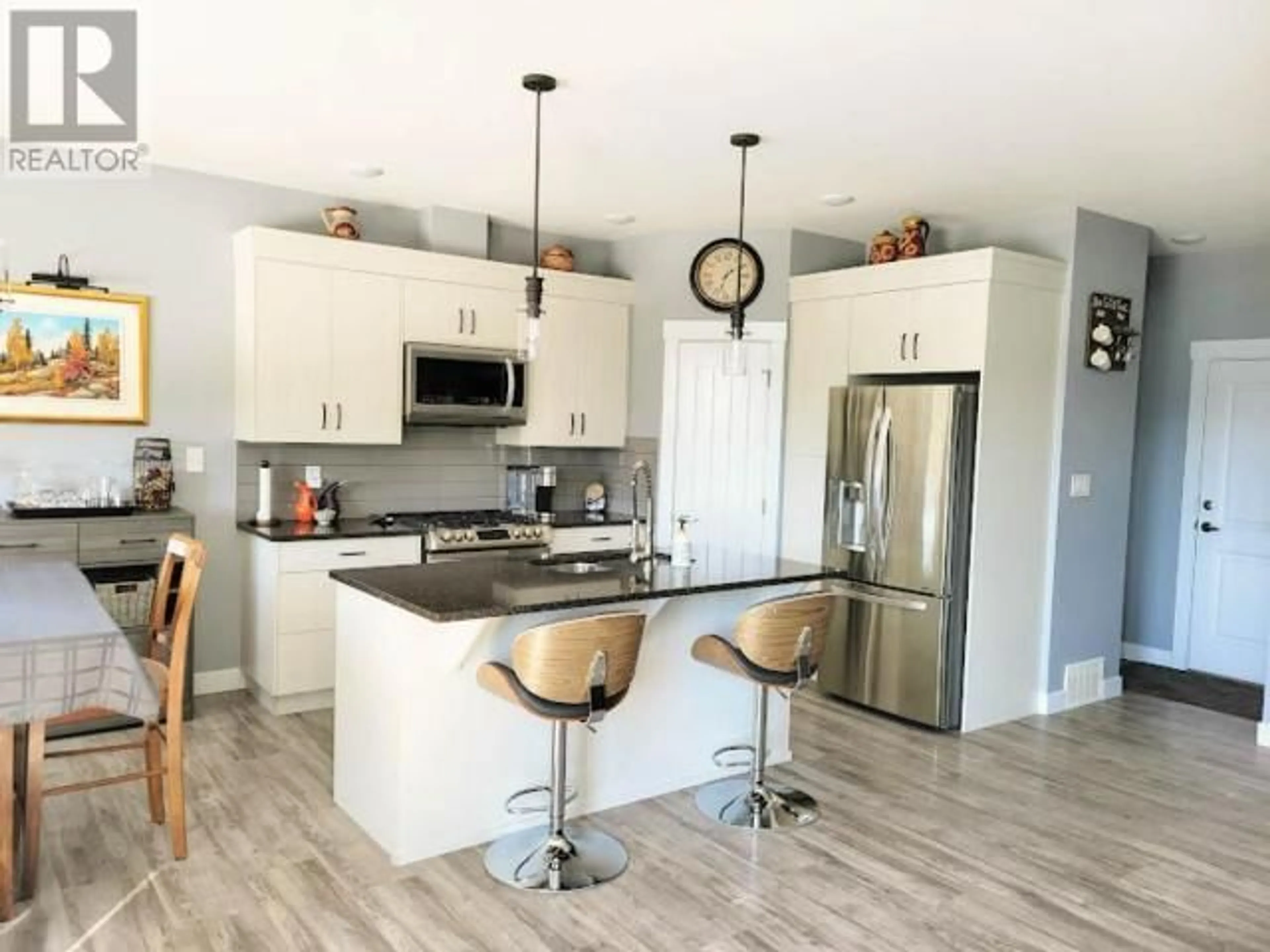 Open concept kitchen for 428 DALADON Drive, Logan Lake British Columbia V0K1W0