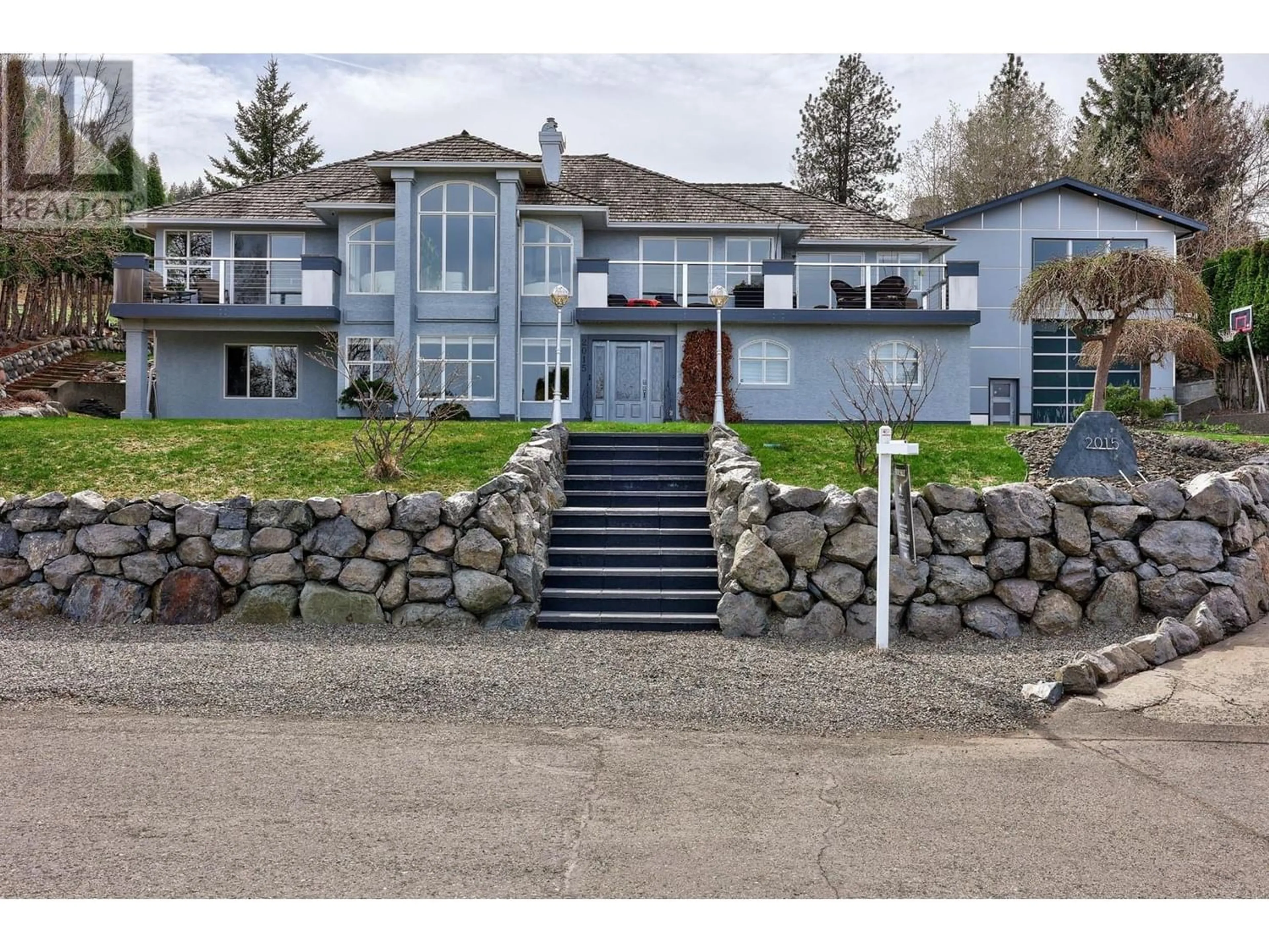 Frontside or backside of a home for 2015 HIGH COUNTRY BLVD, Kamloops British Columbia V2E1L2