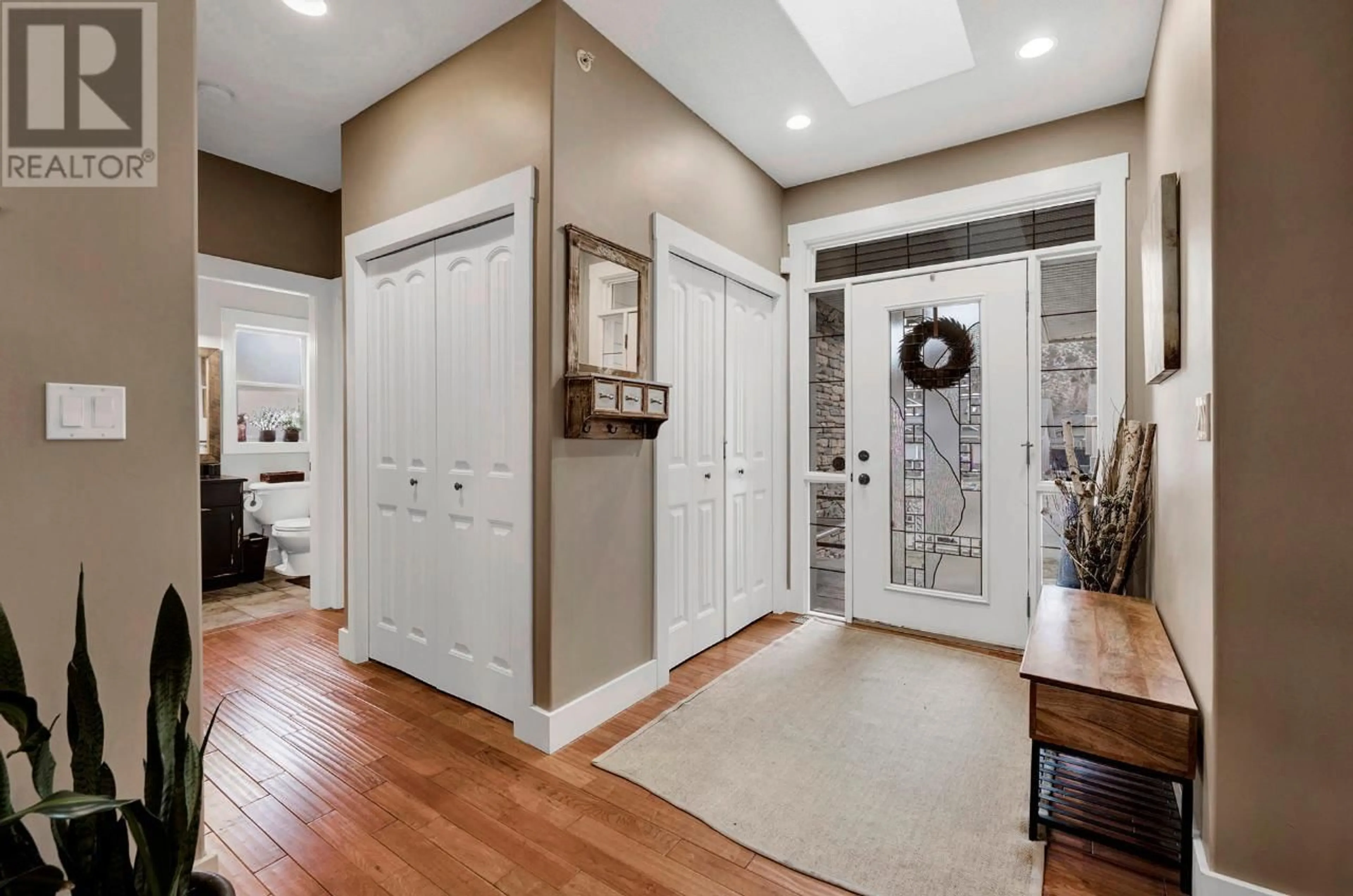 Indoor entryway for 385 COUGAR ROAD, Kamloops British Columbia V2C6V1