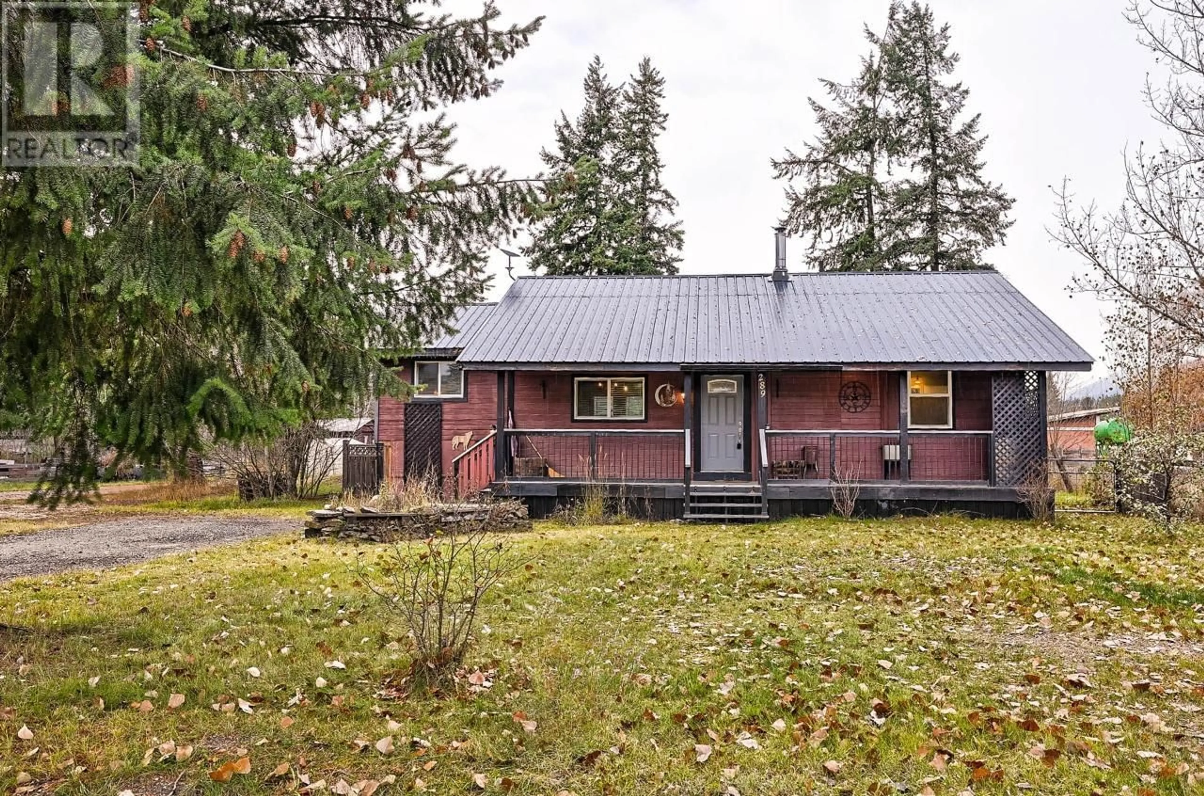 Frontside or backside of a home for 289 VAVENBY BRIDGE RD, Clearwater British Columbia