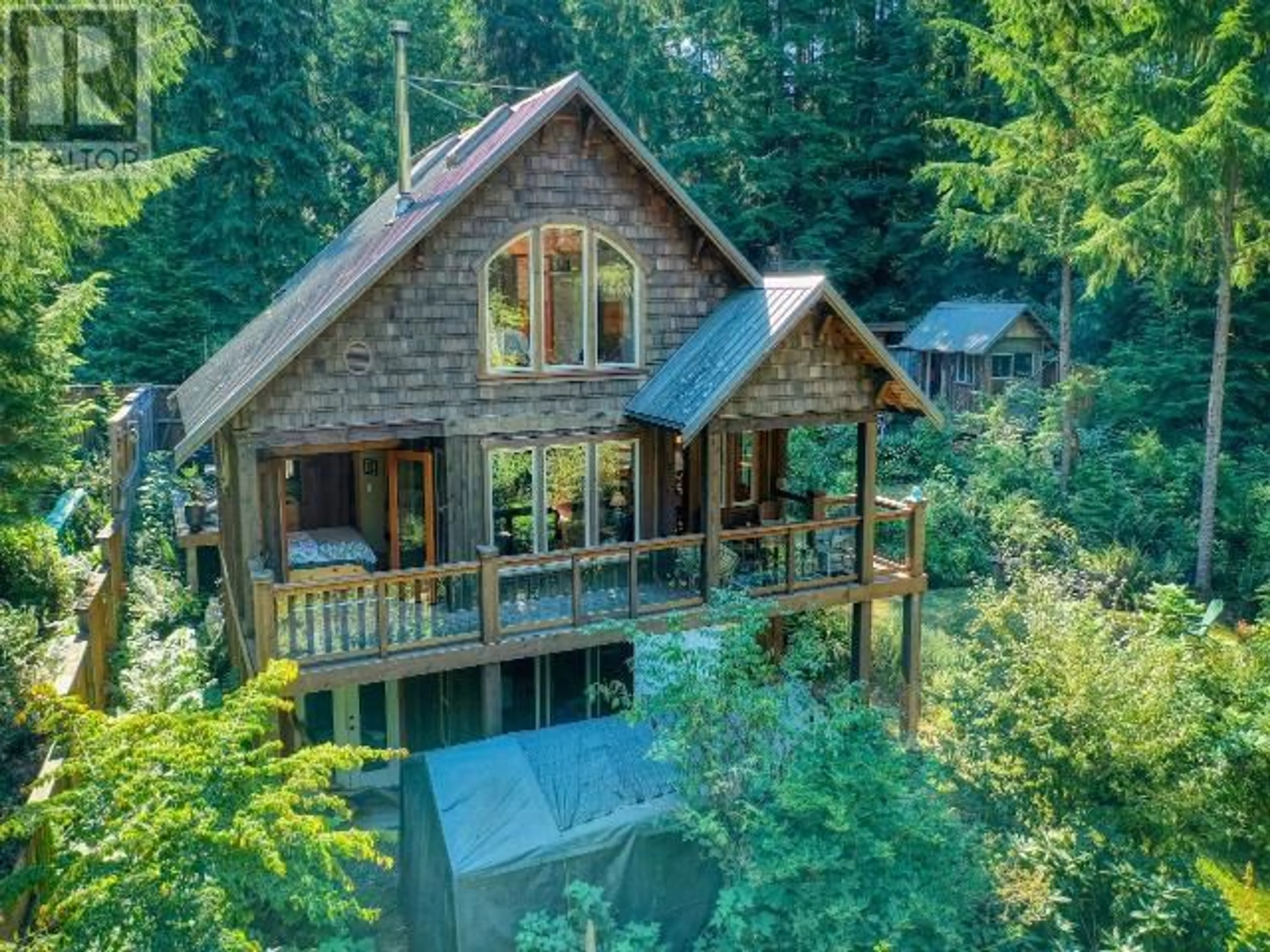 Cottage for 3056/3060 VANCOUVER BLVD, Savary Island British Columbia V0N2G0