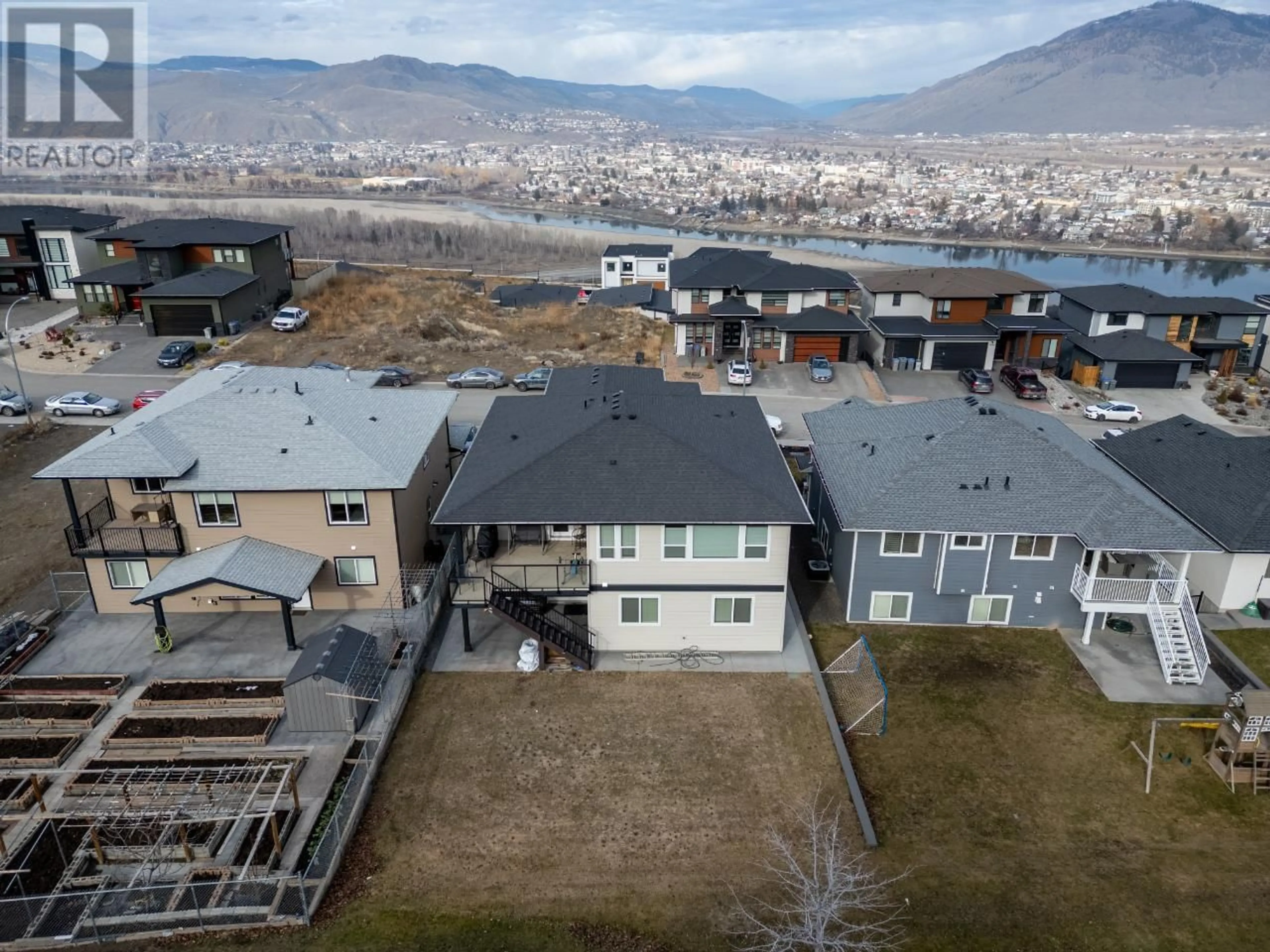 Frontside or backside of a home for 1065 EDGEHILL PLACE, Kamloops British Columbia V2C0G6