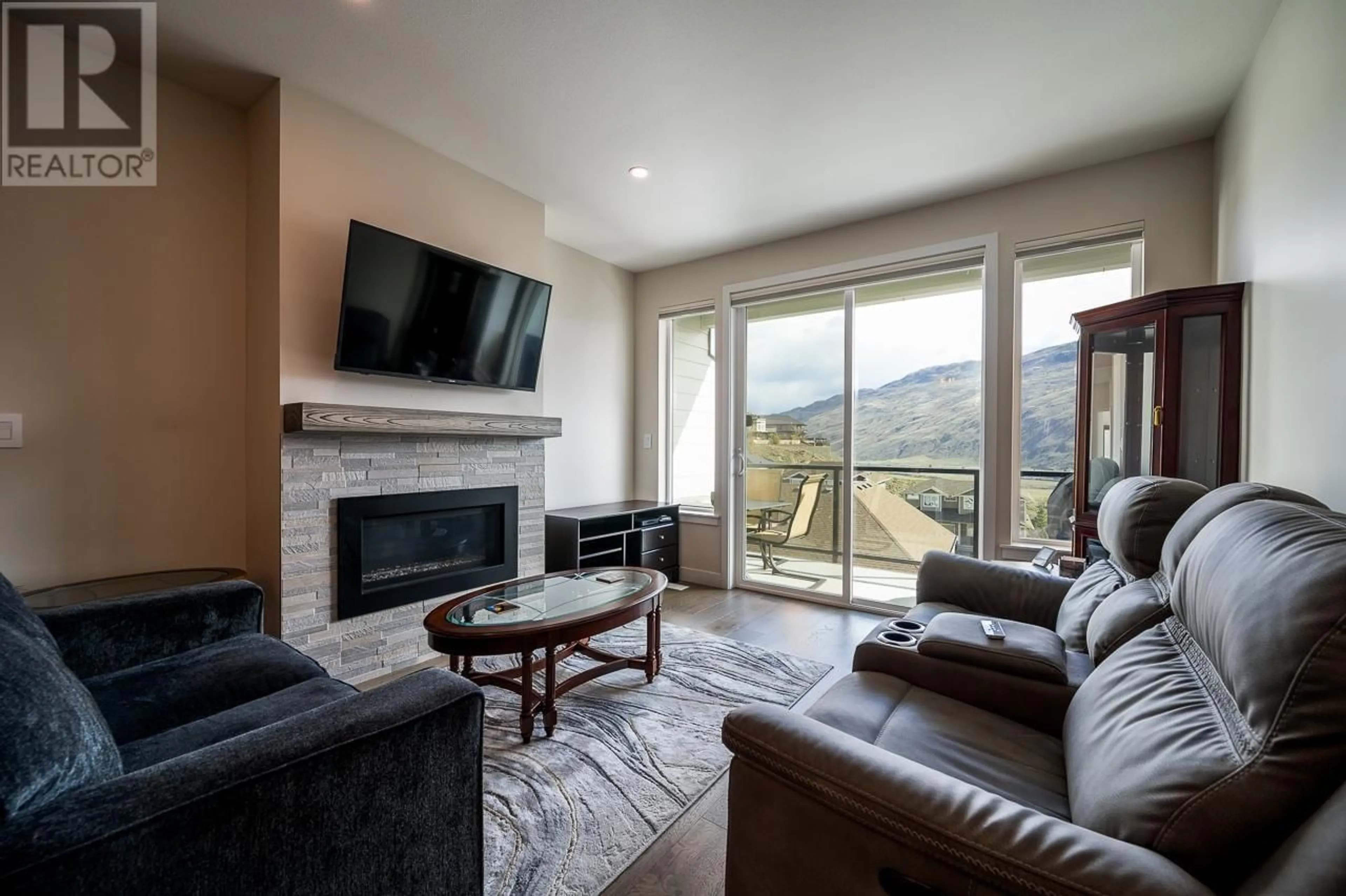 Living room for 110-2045 STAGECOACH DRIVE, Kamloops British Columbia V2B0H8