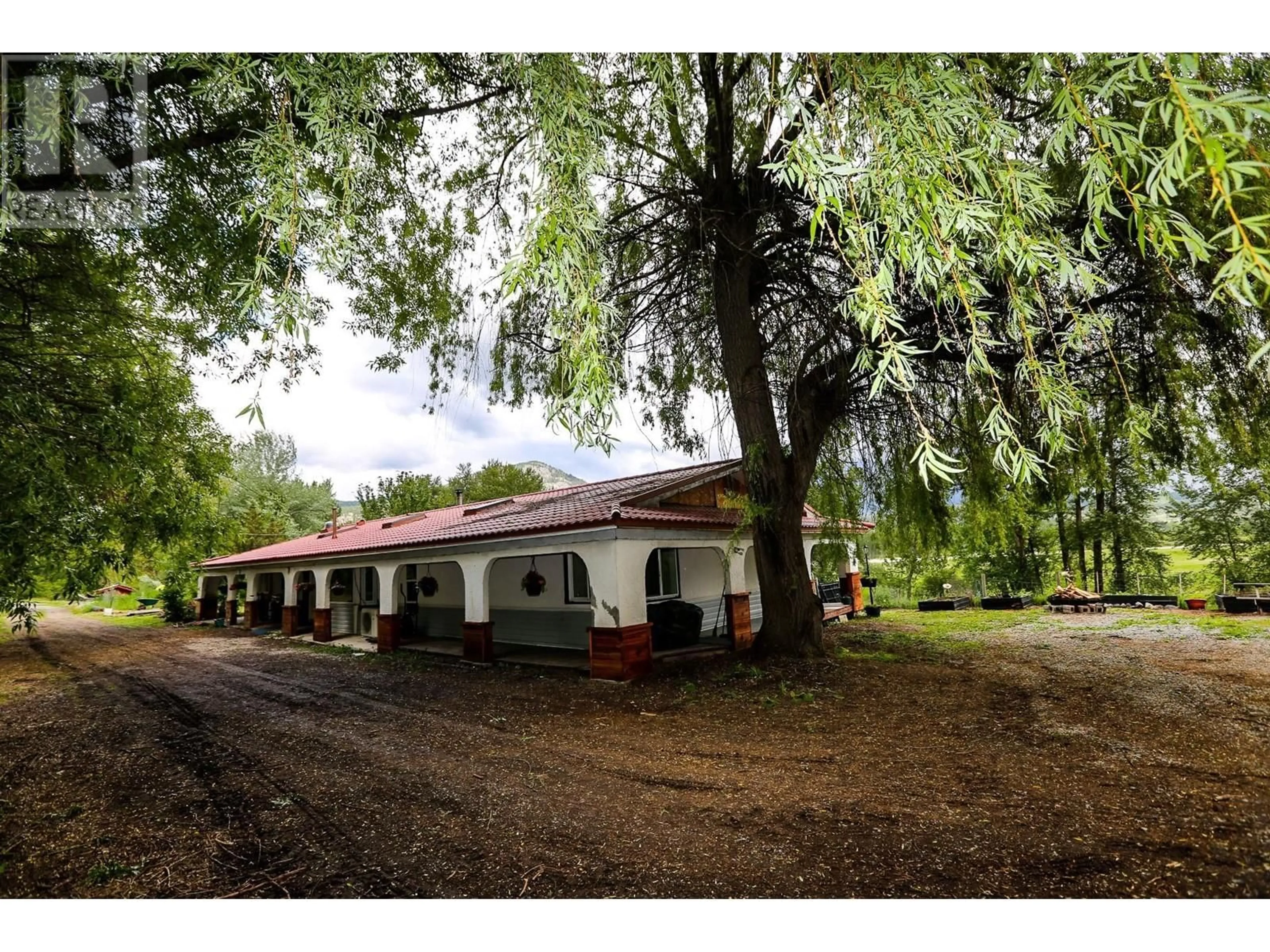 A pic from outside/outdoor area/front of a property/back of a property/a pic from drone, building for 8630 YELLOWHEAD  S HIGHWAY, Little Fort British Columbia V0E2C0