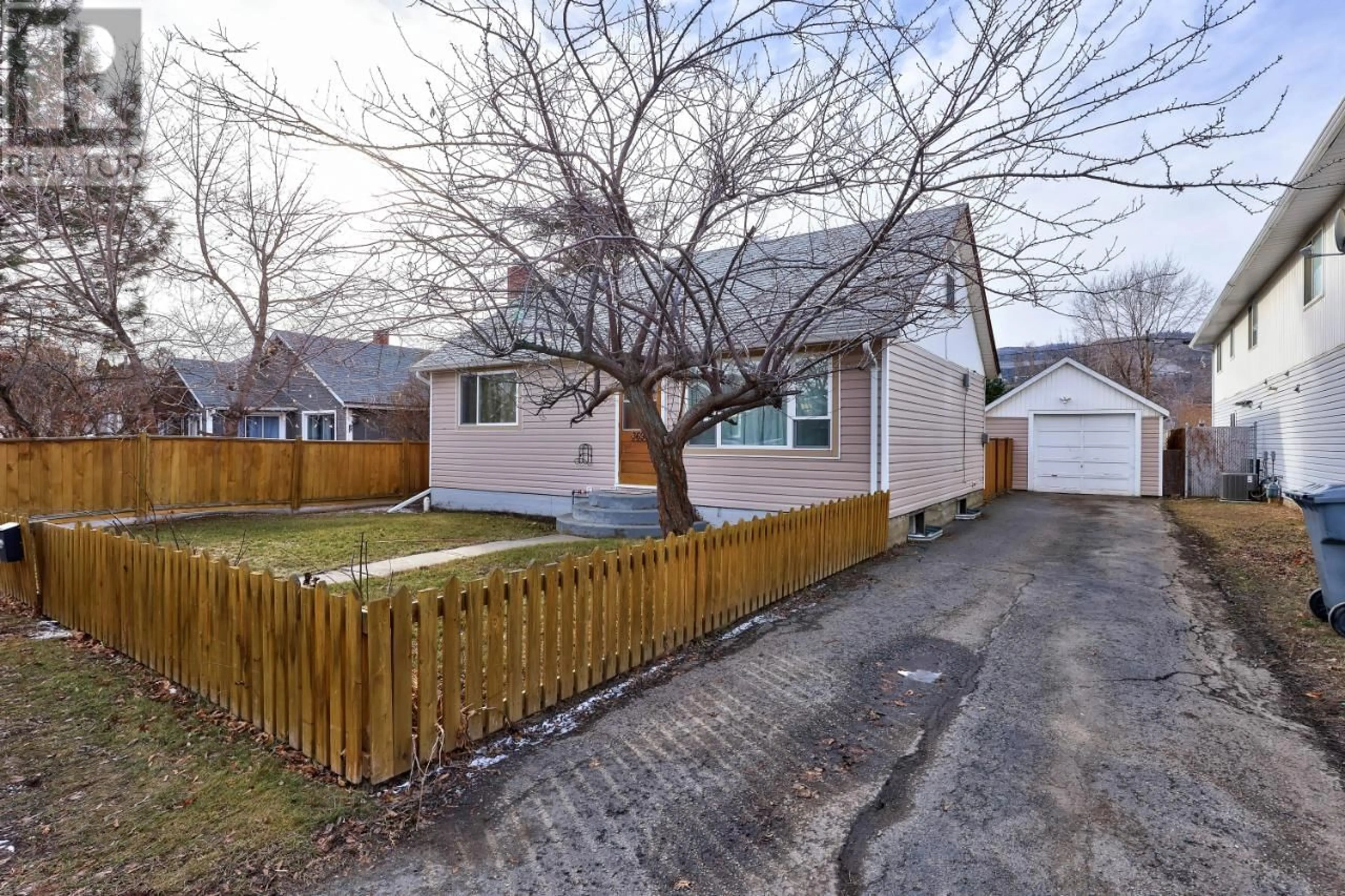 Fenced yard for 369 CAMPBELL AVE, Kamloops British Columbia V2B3R6