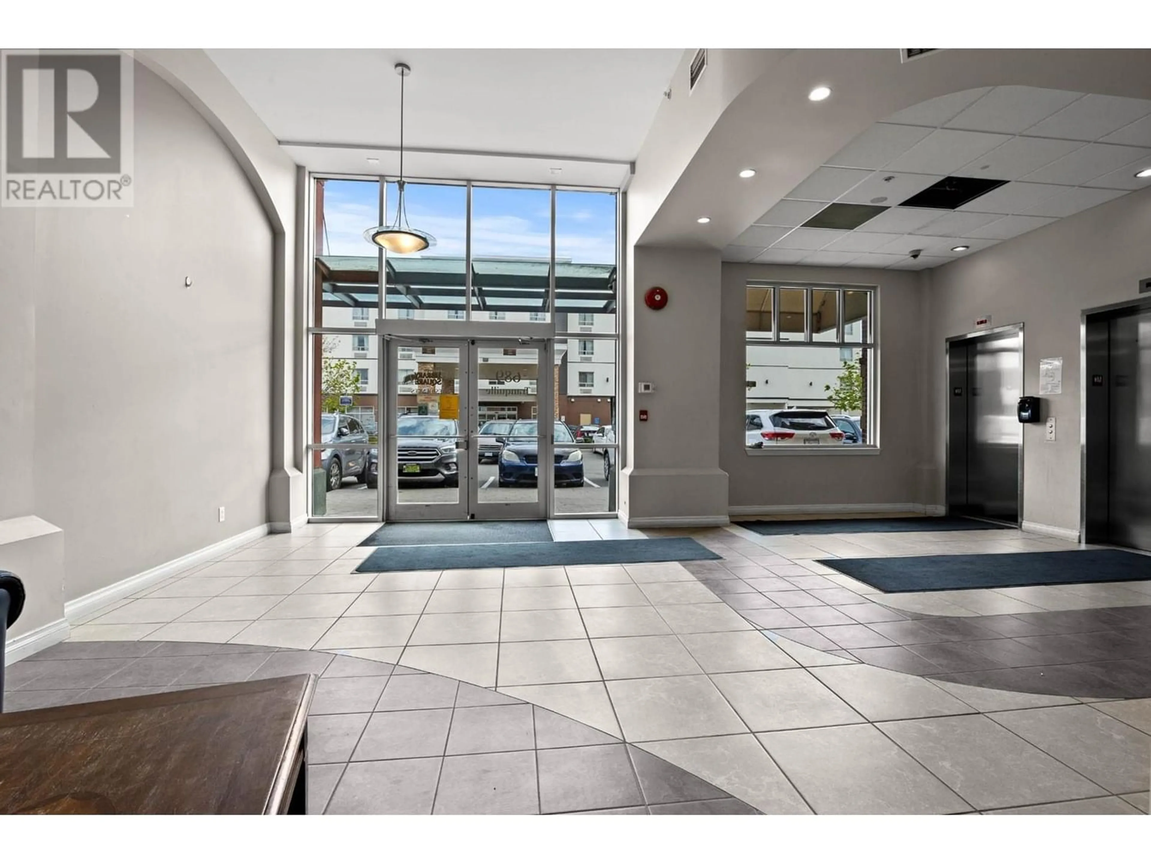 Indoor lobby for 508-689 TRANQUILLE RD, Kamloops British Columbia V2B0C7