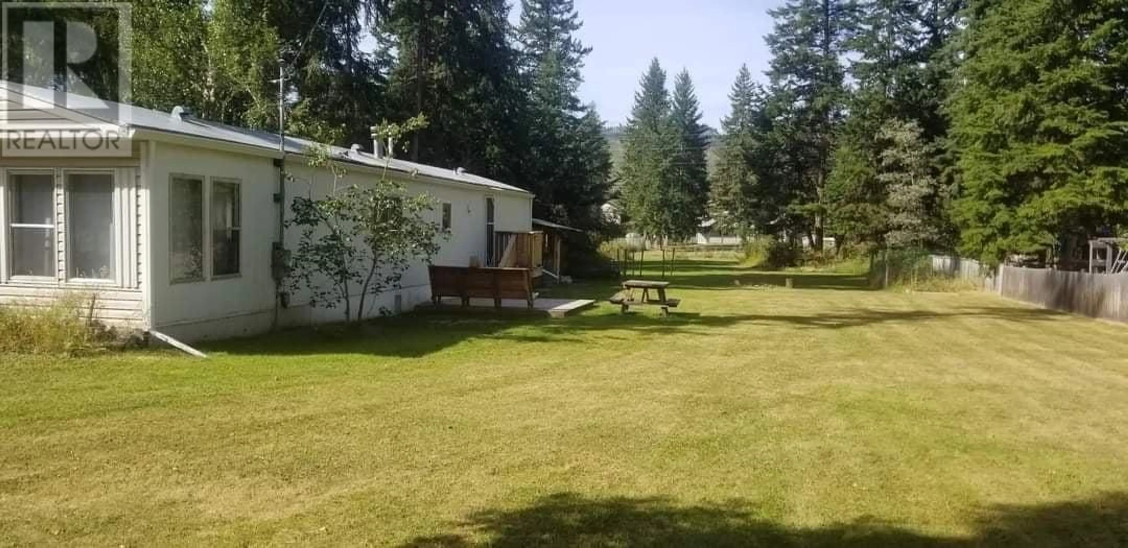 Outside view for 4381 MOUNTAIN RD, Barriere British Columbia V0E1E0