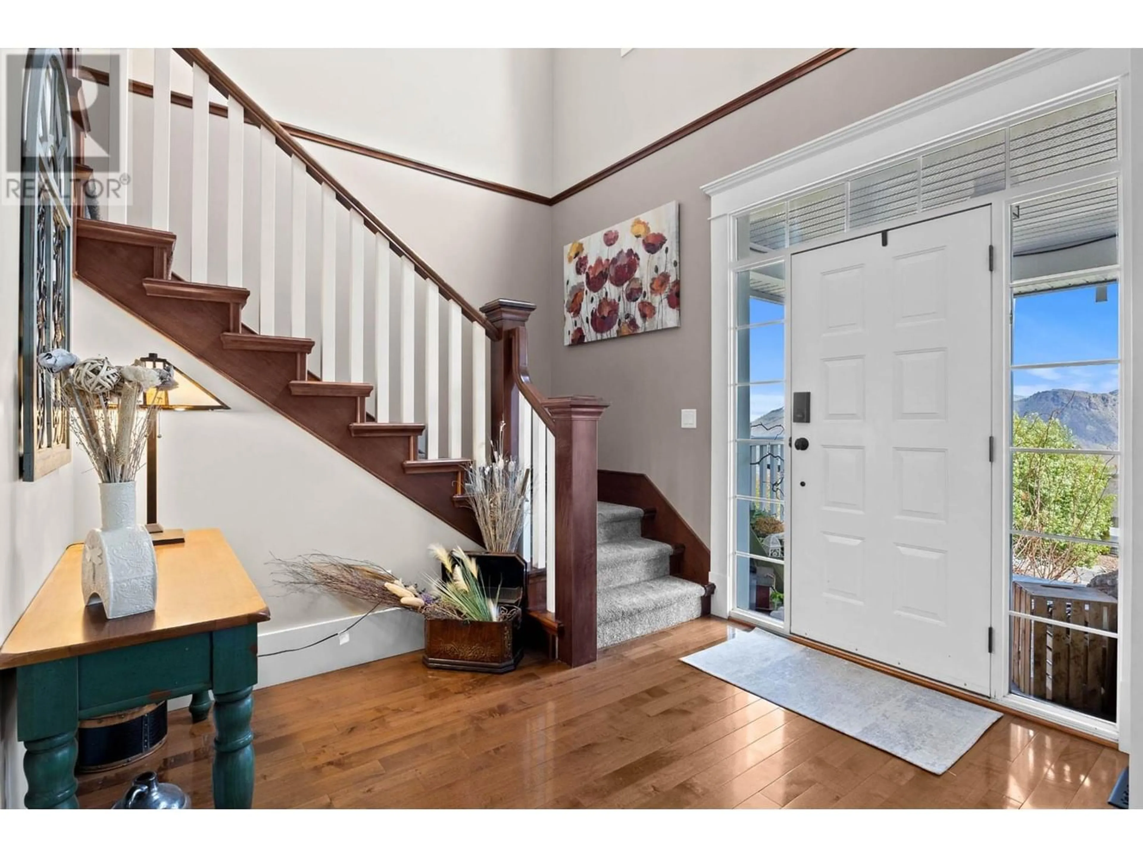 Indoor entryway for 430 AZURE PLACE, Kamloops British Columbia