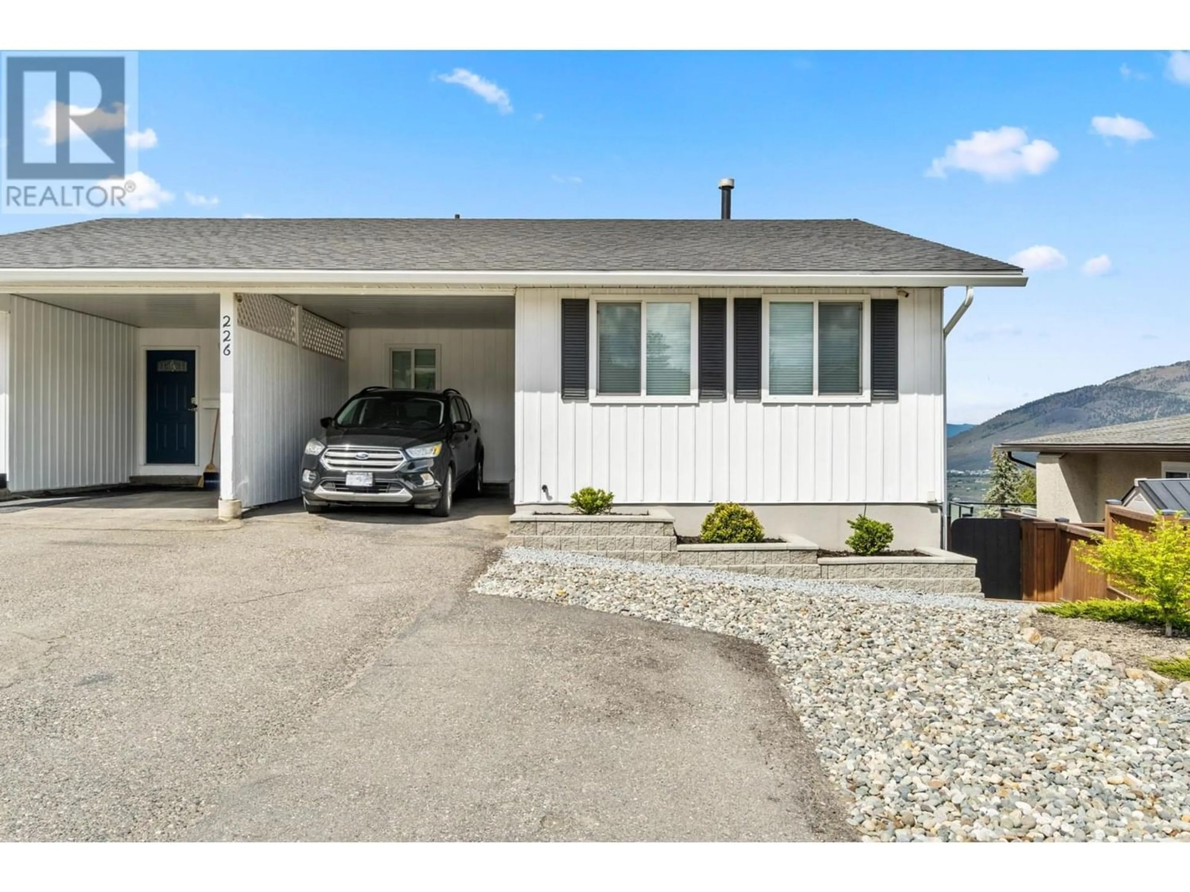 Frontside or backside of a home for 226 MONASHEE PLACE, Kamloops British Columbia V2C6B5