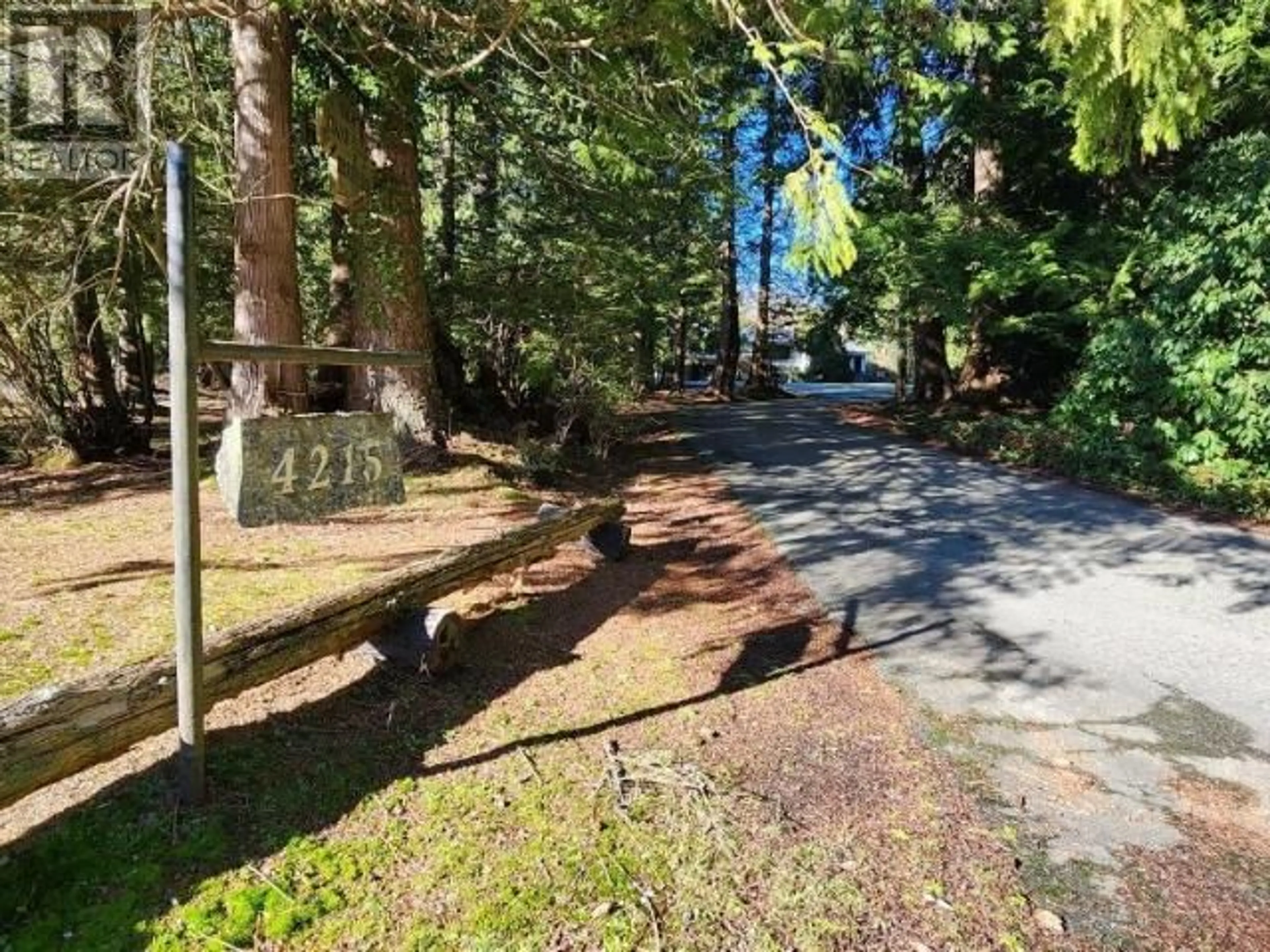 Street view for 4215 MYRTLE AVE, Powell River British Columbia V8A0T1
