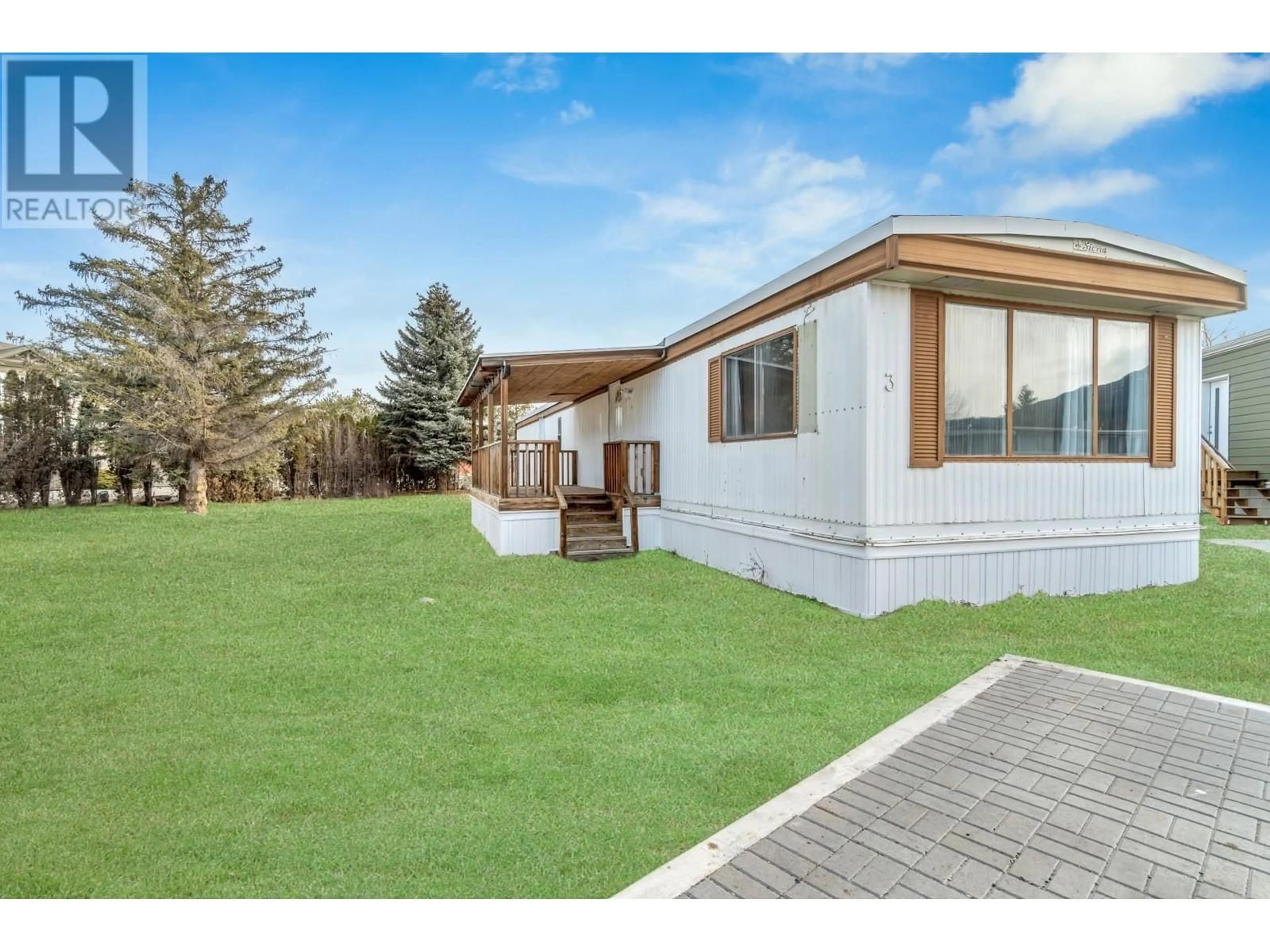 A pic from outside/outdoor area/front of a property/back of a property/a pic from drone, unknown for 3 - 2776 CLAPPERTON AVENUE, Merritt British Columbia V1K1B8
