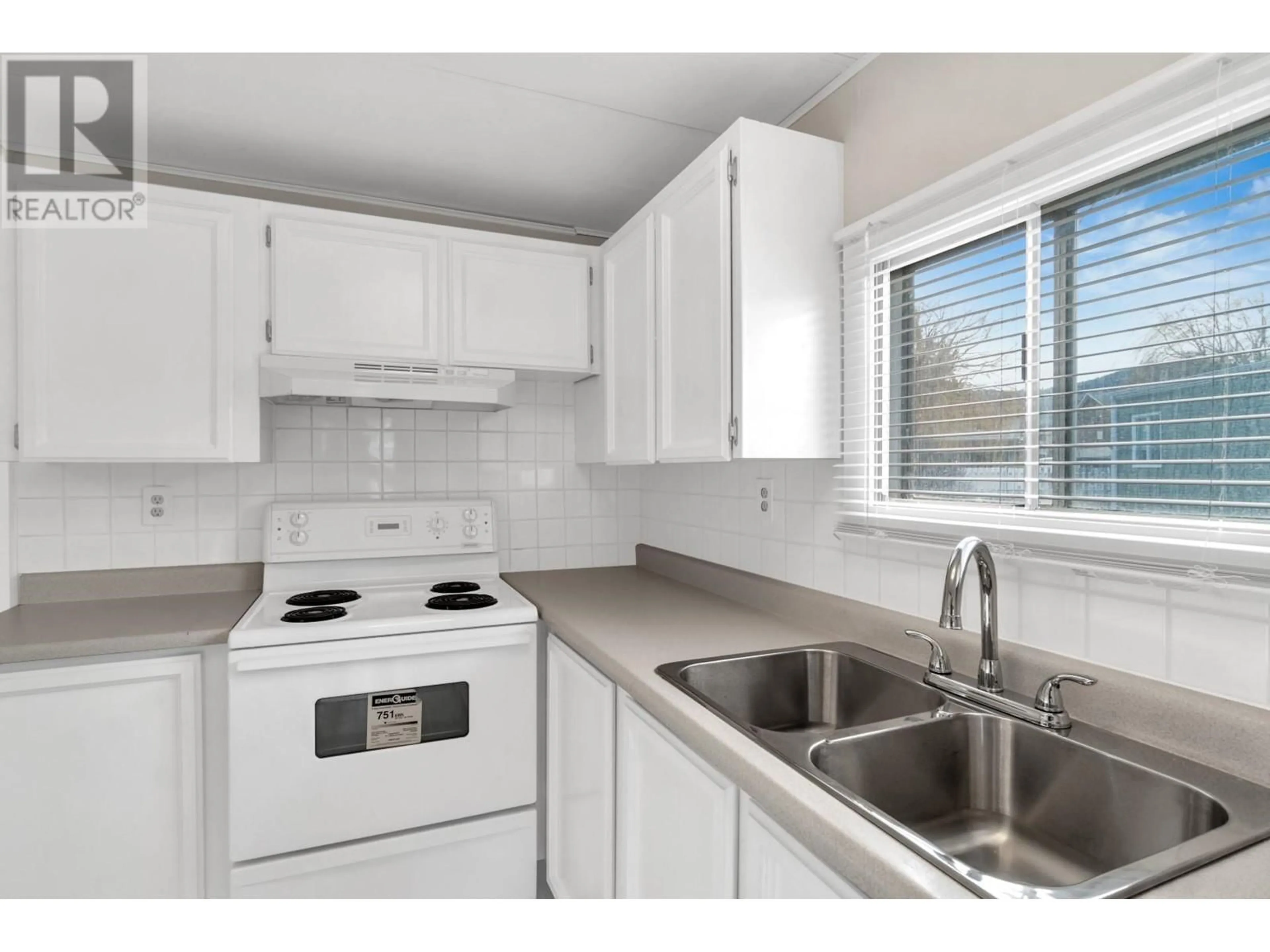 Standard kitchen, unknown for 3 - 2776 CLAPPERTON AVENUE, Merritt British Columbia V1K1B8