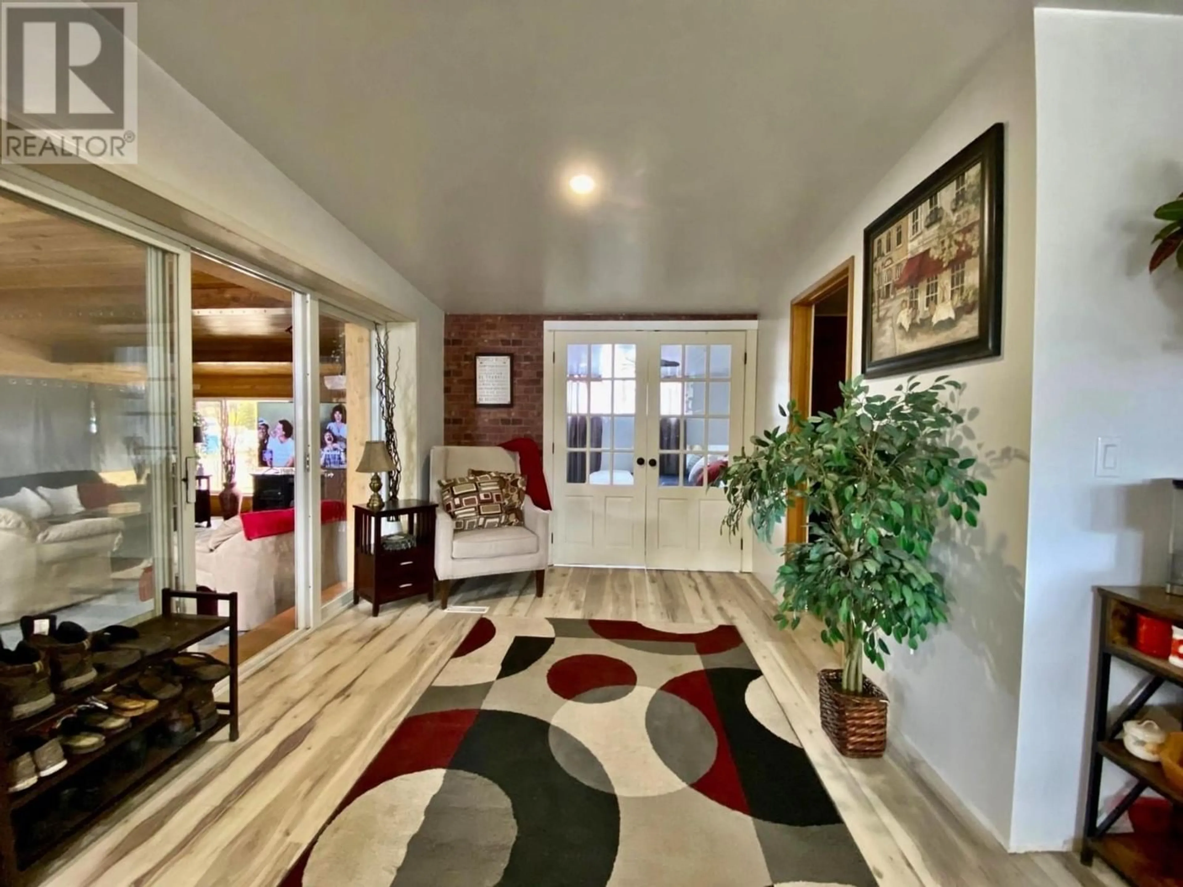 Indoor foyer, wood floors for 5115 BARRIERE TOWN Road, Barriere British Columbia V0E1E0