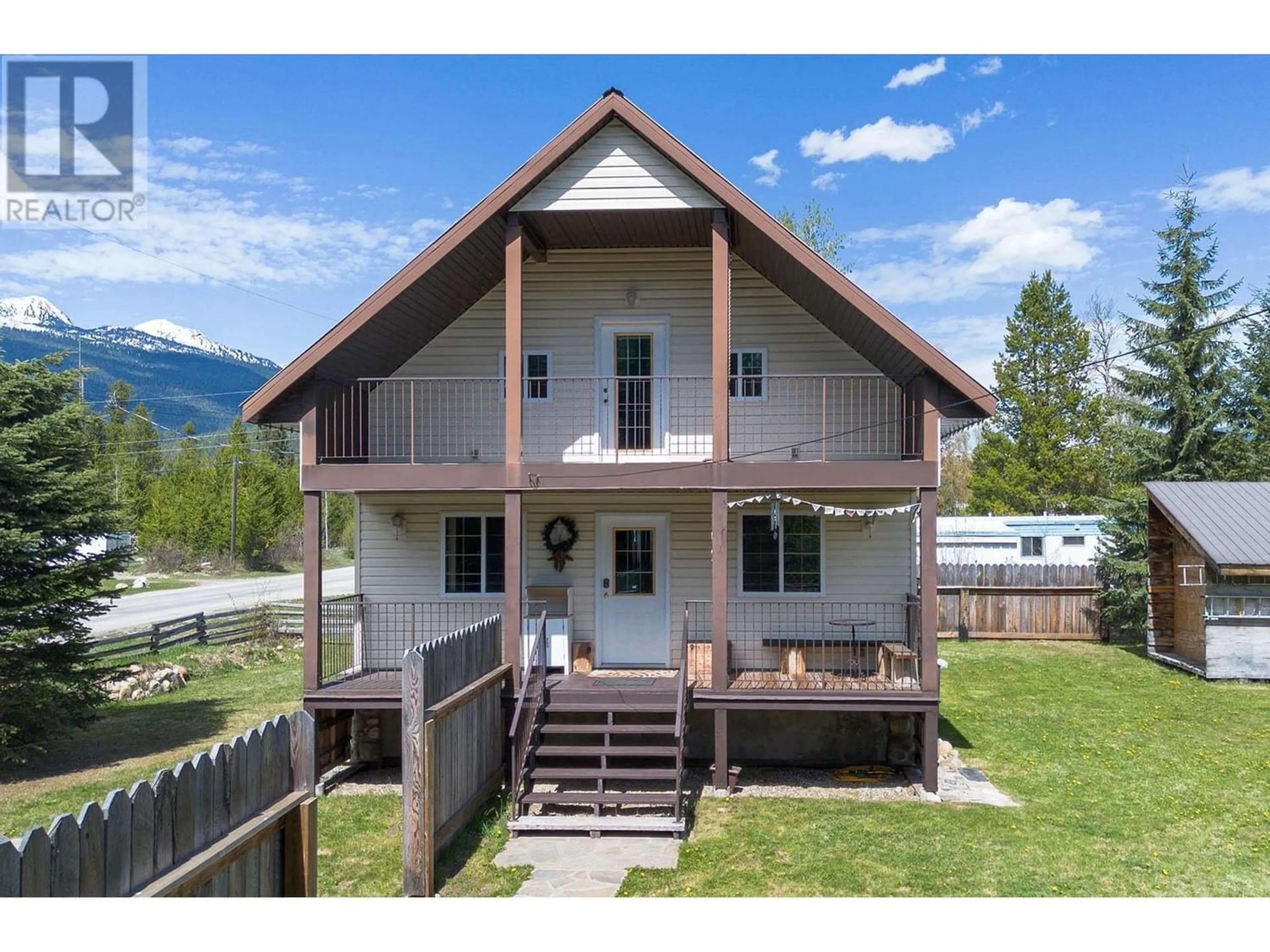 Frontside or backside of a home, cottage for 790 SPRUCE Street, Blue River British Columbia V0E1J0