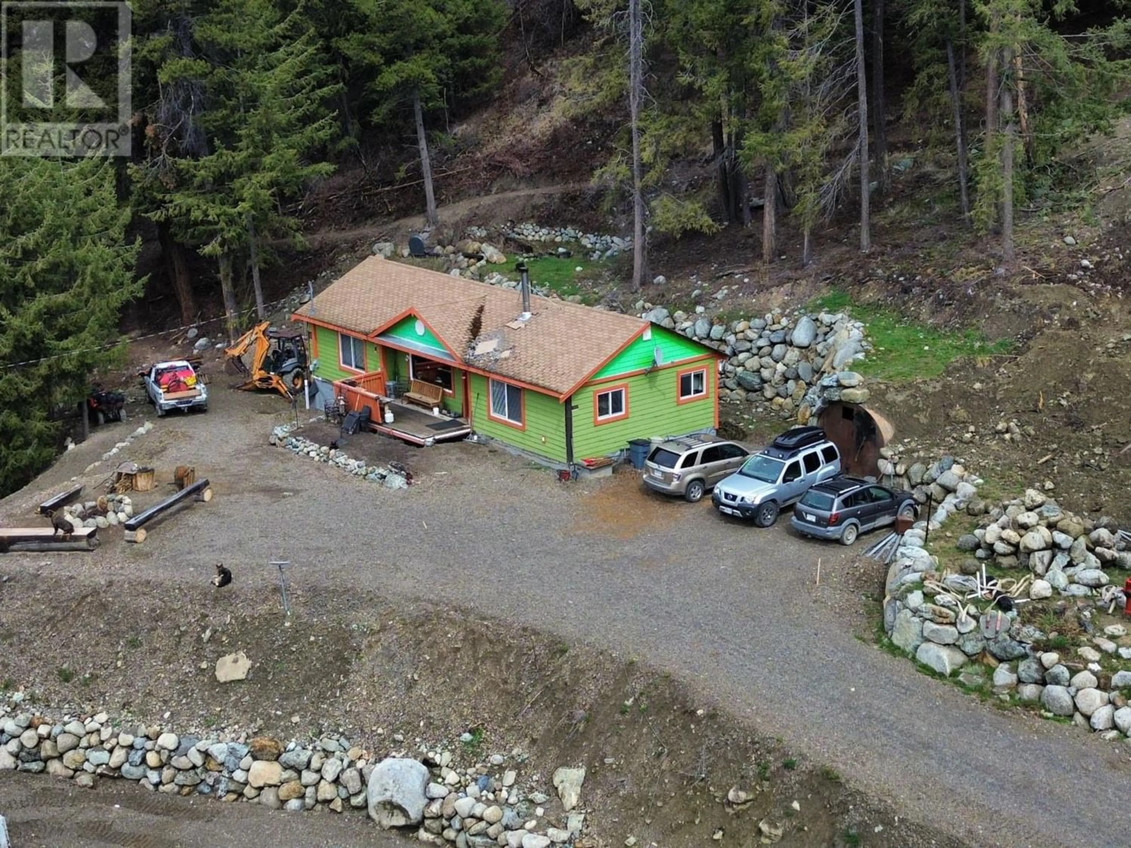 Frontside or backside of a home, the street view for 100 ASASTRA PLACE, Lillooet British Columbia V0K1P0