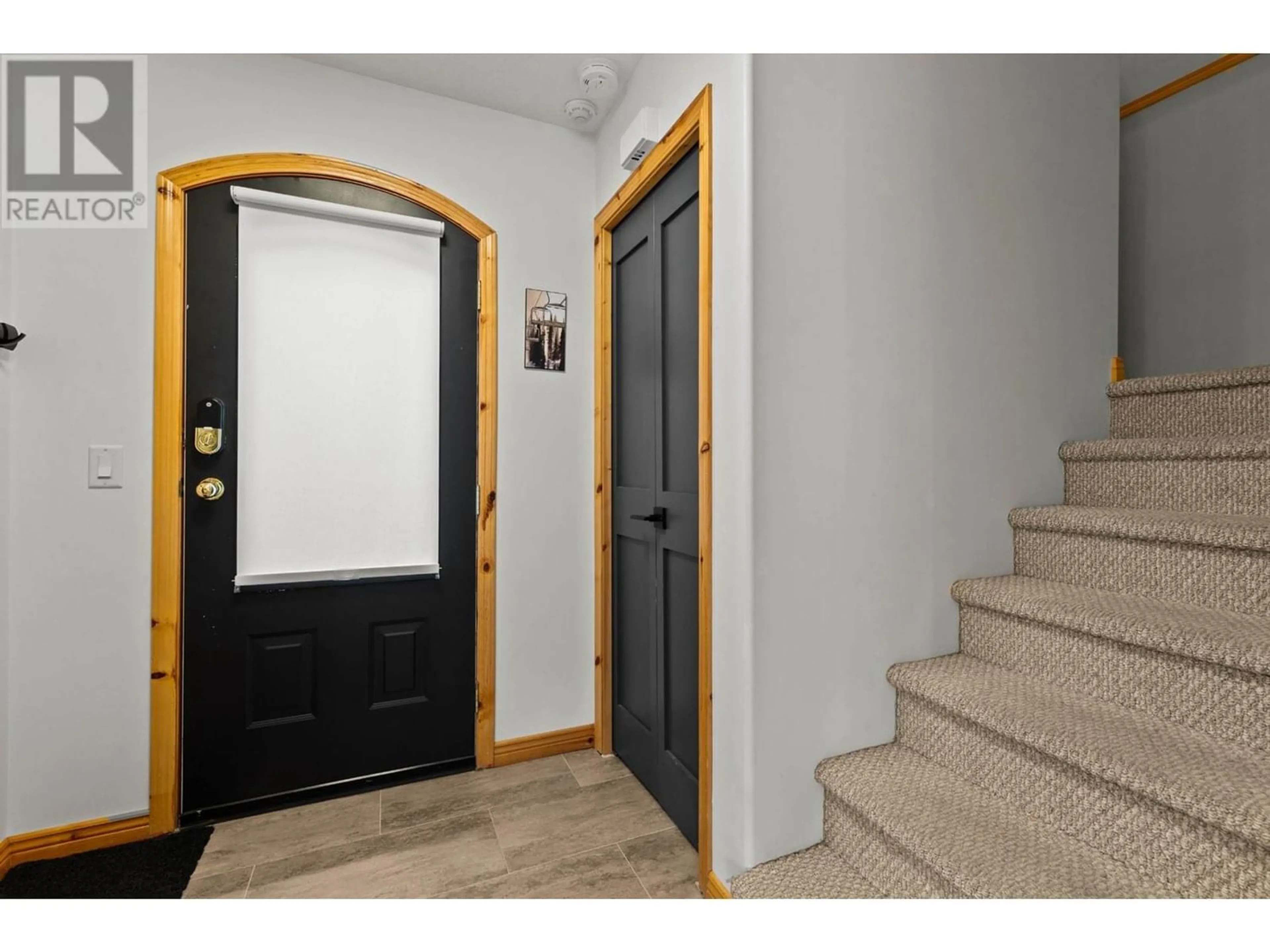 Indoor entryway, wood floors for 6005 VALLEY Drive Unit# 44, Sun Peaks British Columbia V0E5N0