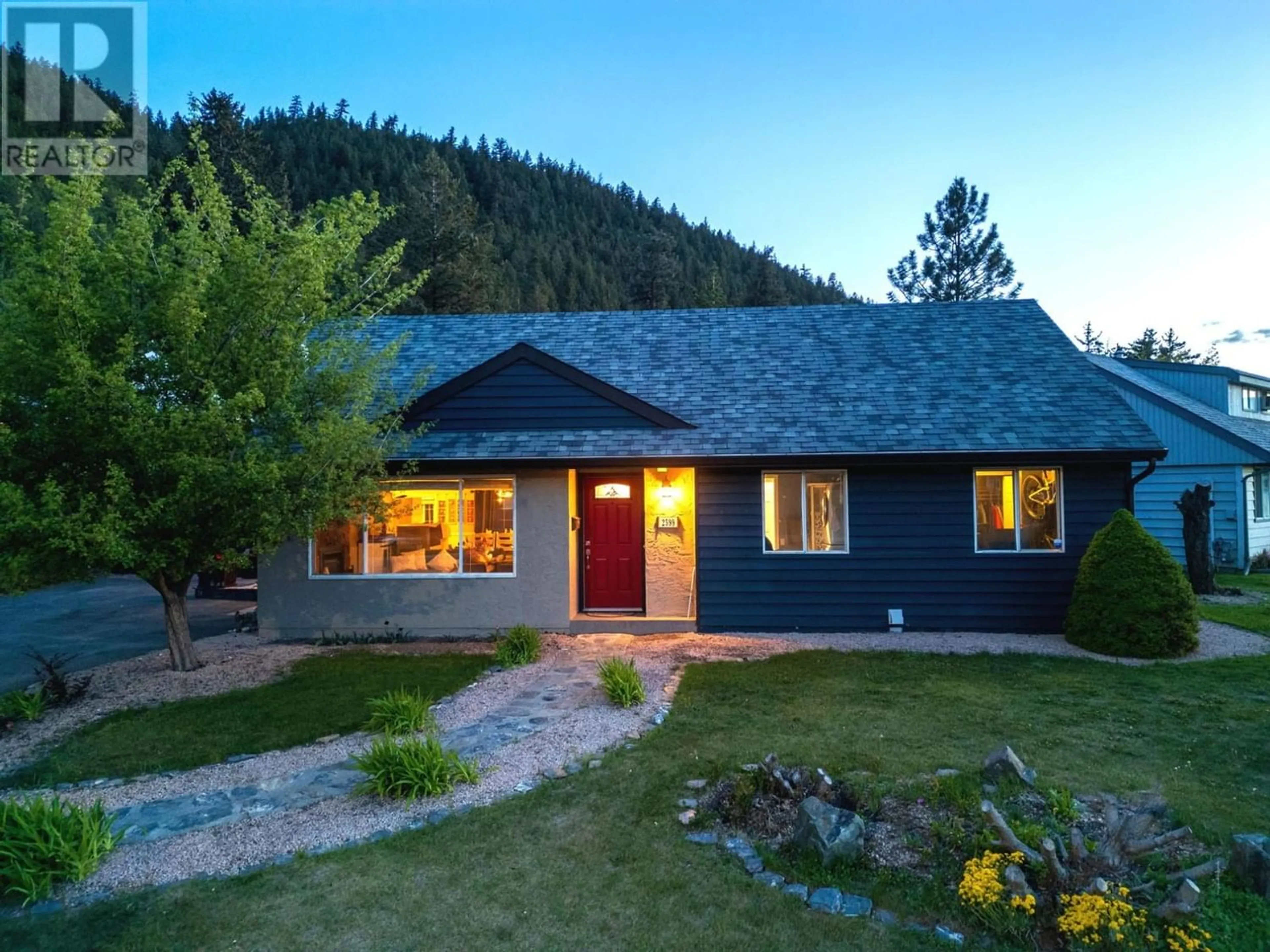 Home with vinyl exterior material for 2599 QU'APPELLE BLVD, Kamloops British Columbia V2E1V2
