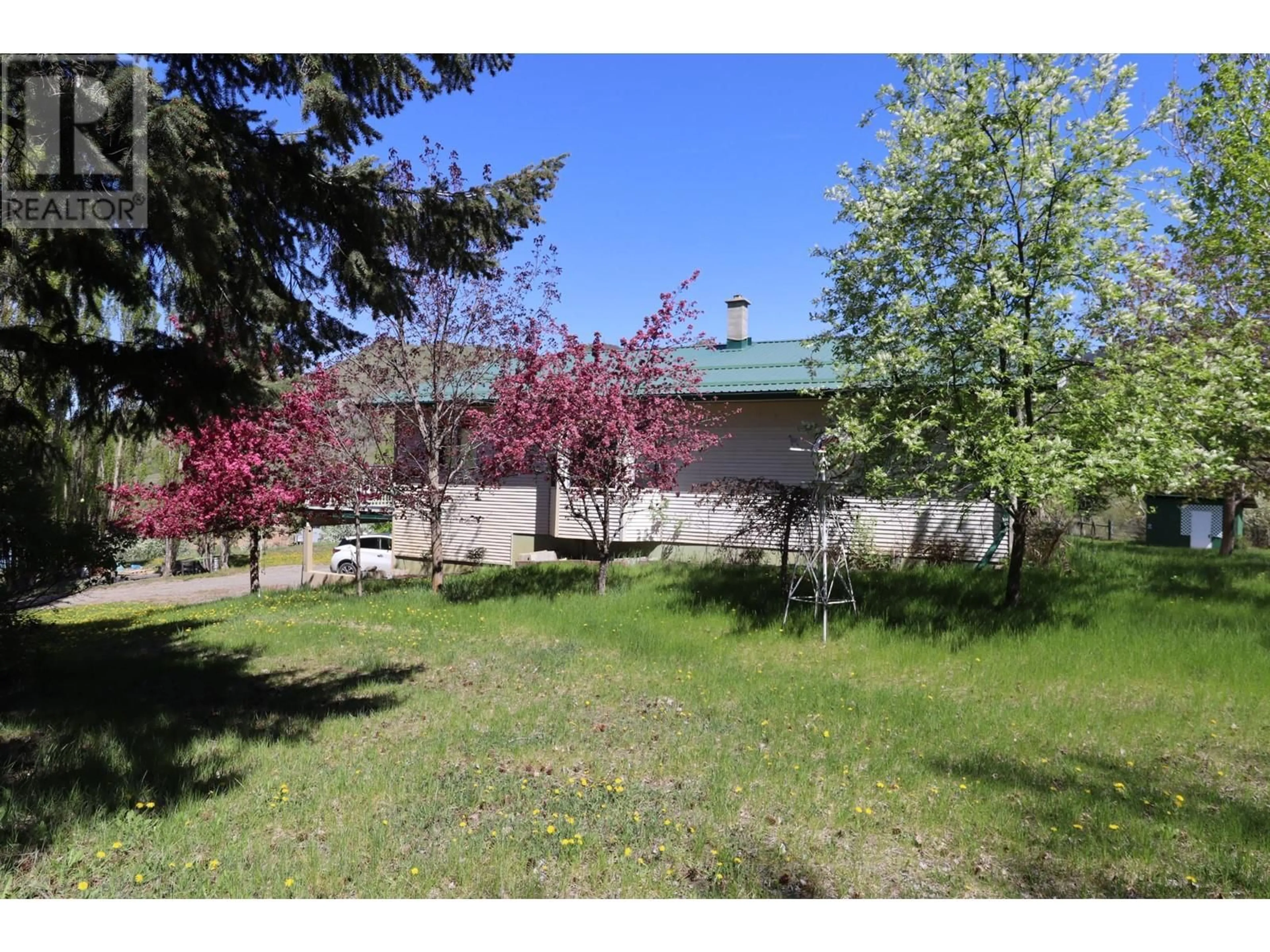 A pic from outside/outdoor area/front of a property/back of a property/a pic from drone, unknown for 3998 AGATE BAY ROAD, Barriere British Columbia V0E2E0