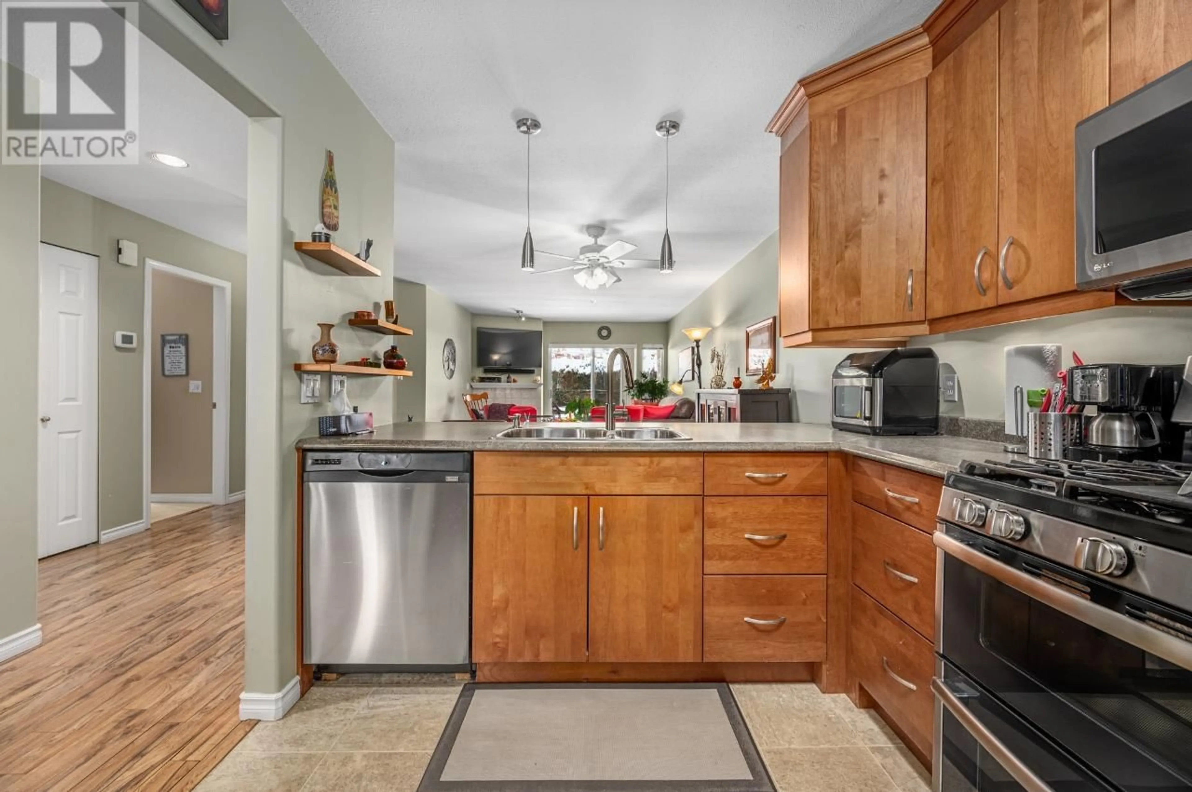 Standard kitchen for 5-807 RAILWAY AVE, Ashcroft British Columbia