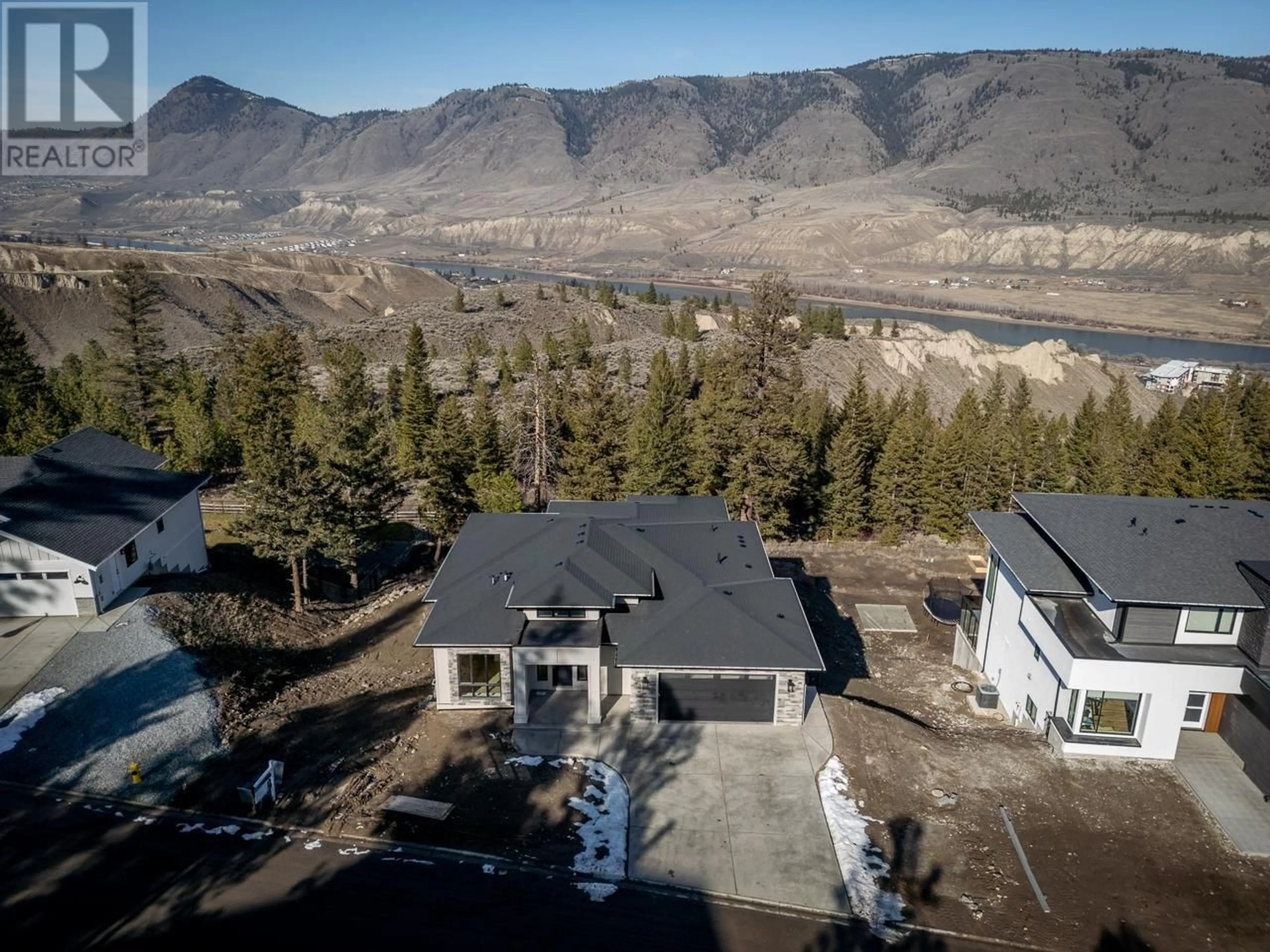 Outside view for 27-3100 KICKING HORSE DRIVE, Kamloops British Columbia V2E0B8