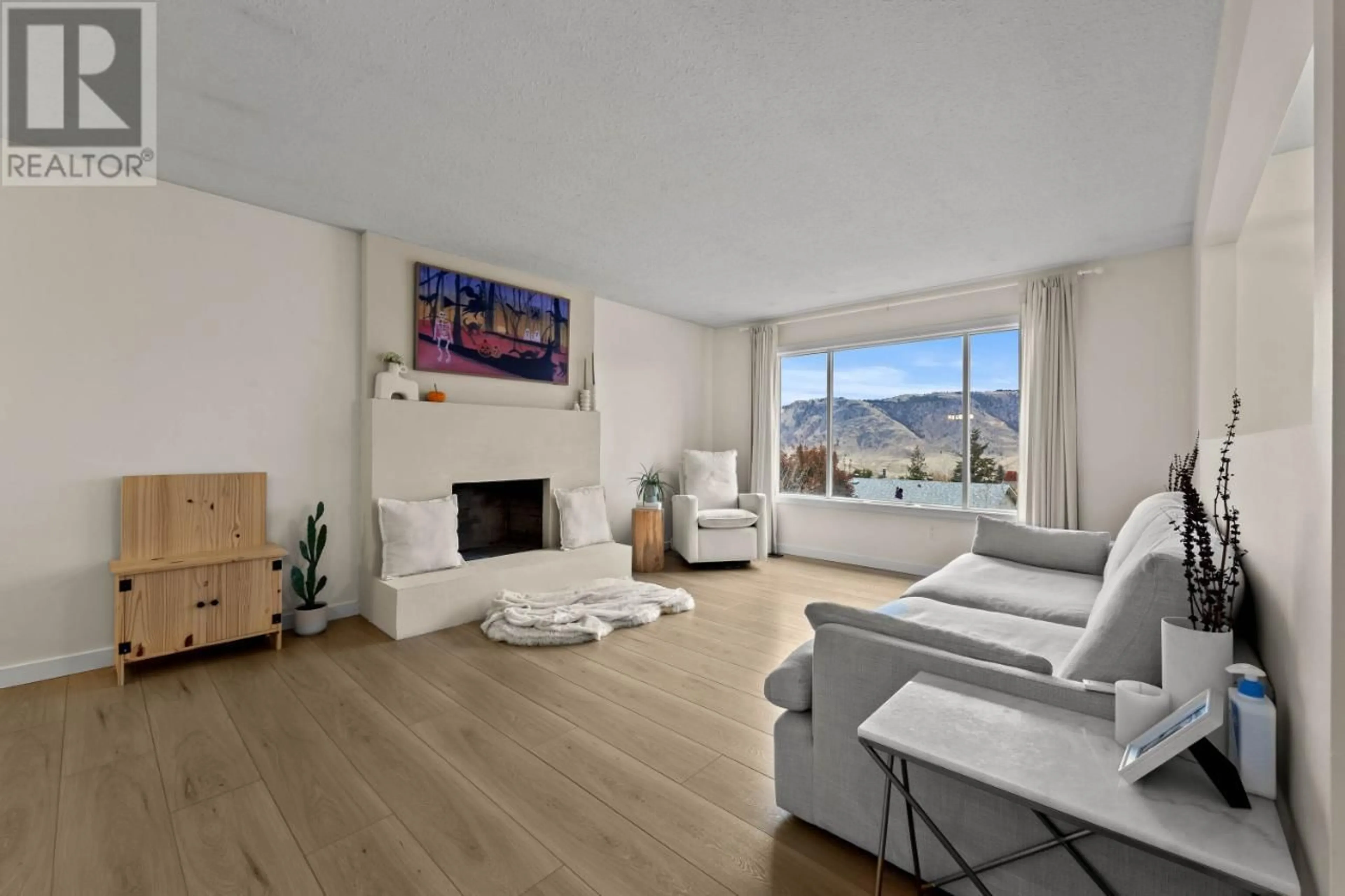 Living room for 2485 SKEENA DRIVE, Kamloops British Columbia