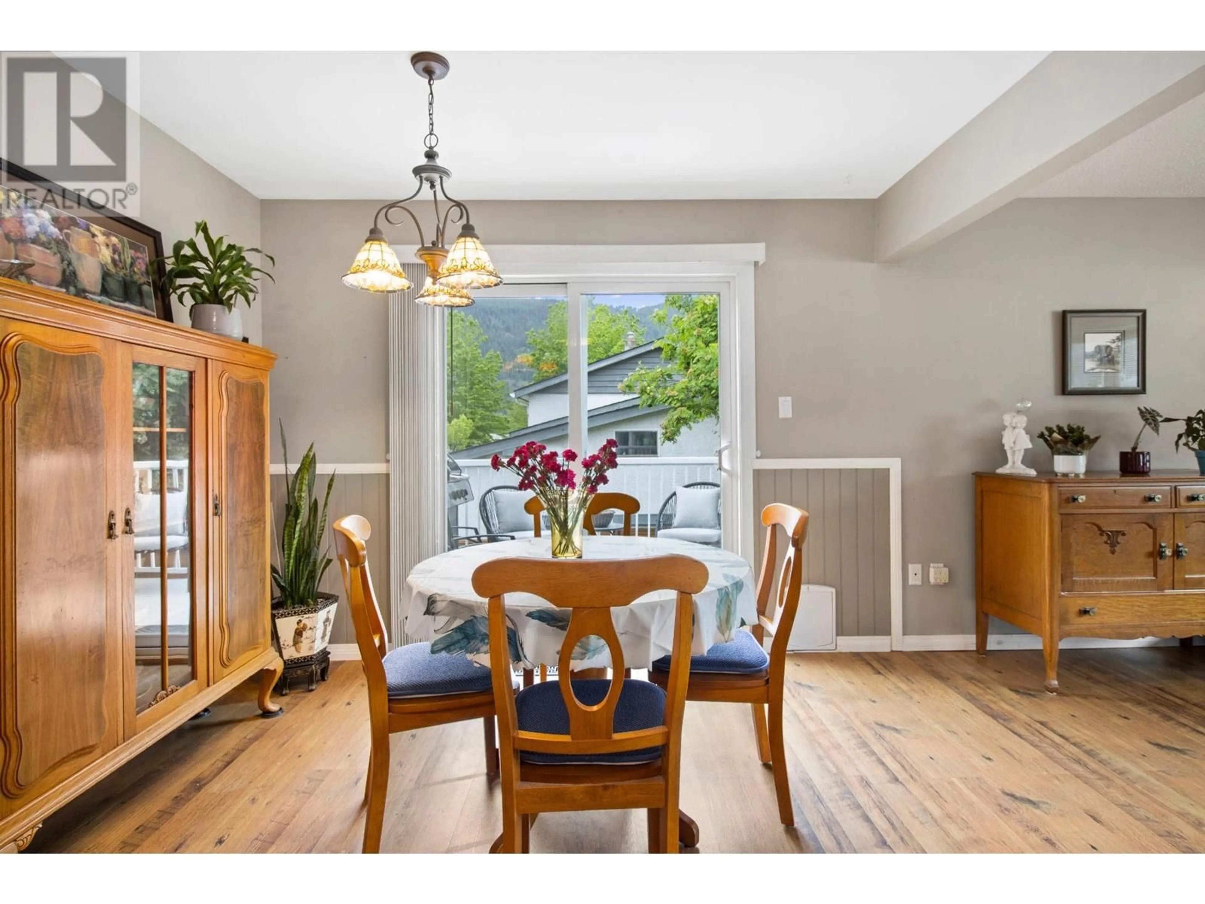 Dining room for 420 LARCH STREET, Chase British Columbia V0E1M0