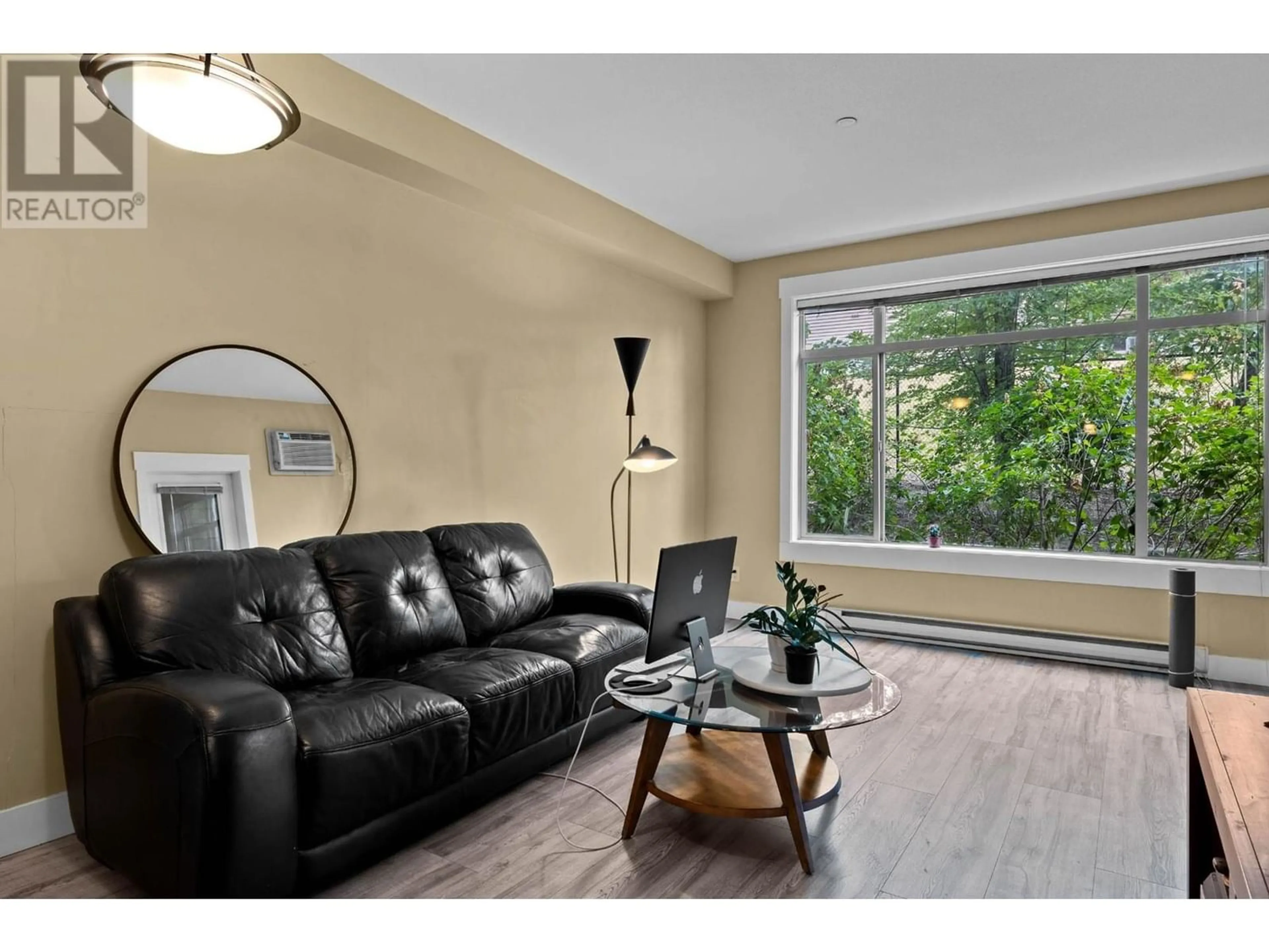 Living room for 205-795 MCGILL RD, Kamloops British Columbia