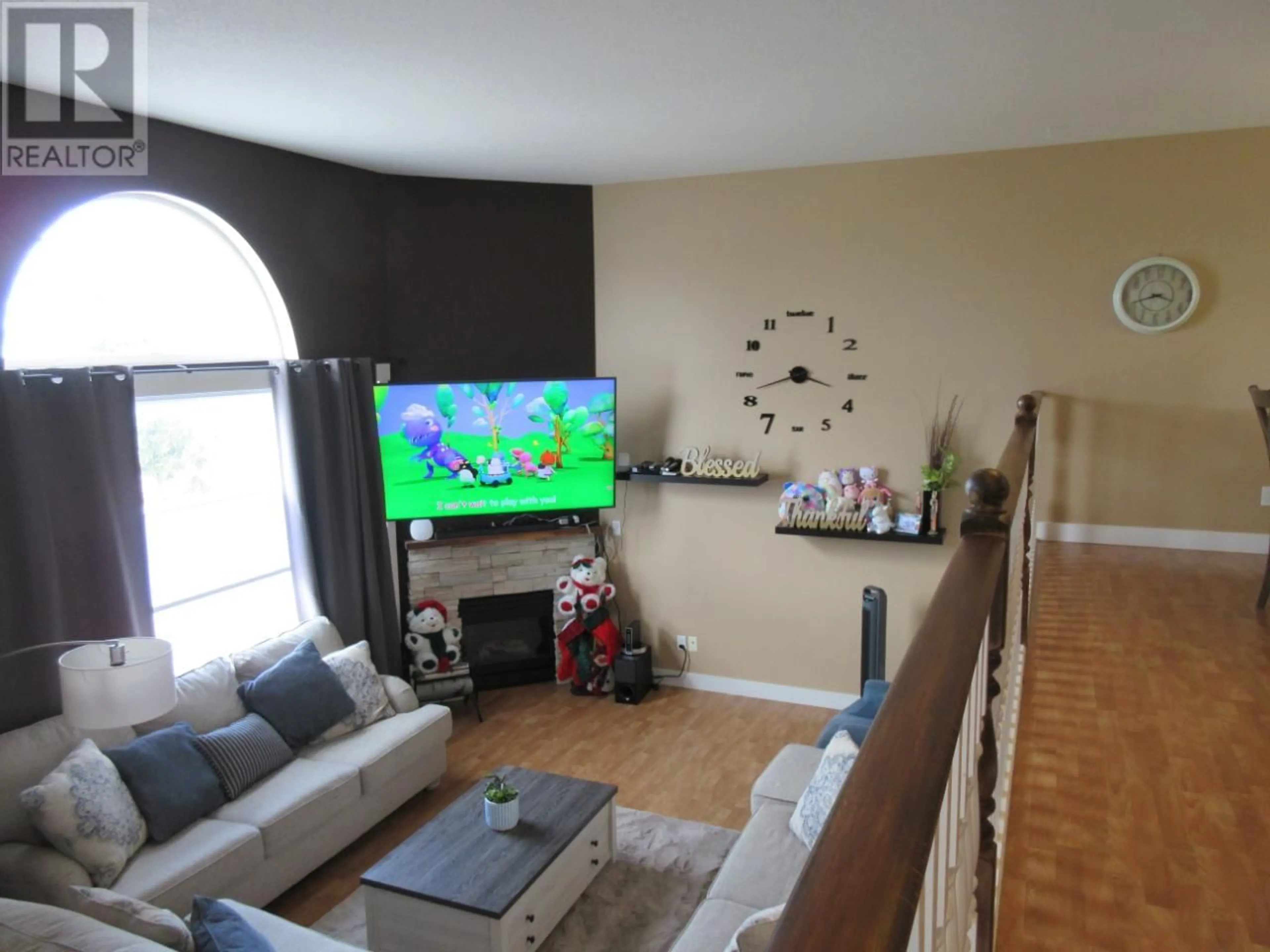 Living room for 29-2022 PACIFIC WAY, Kamloops British Columbia V1S1T1