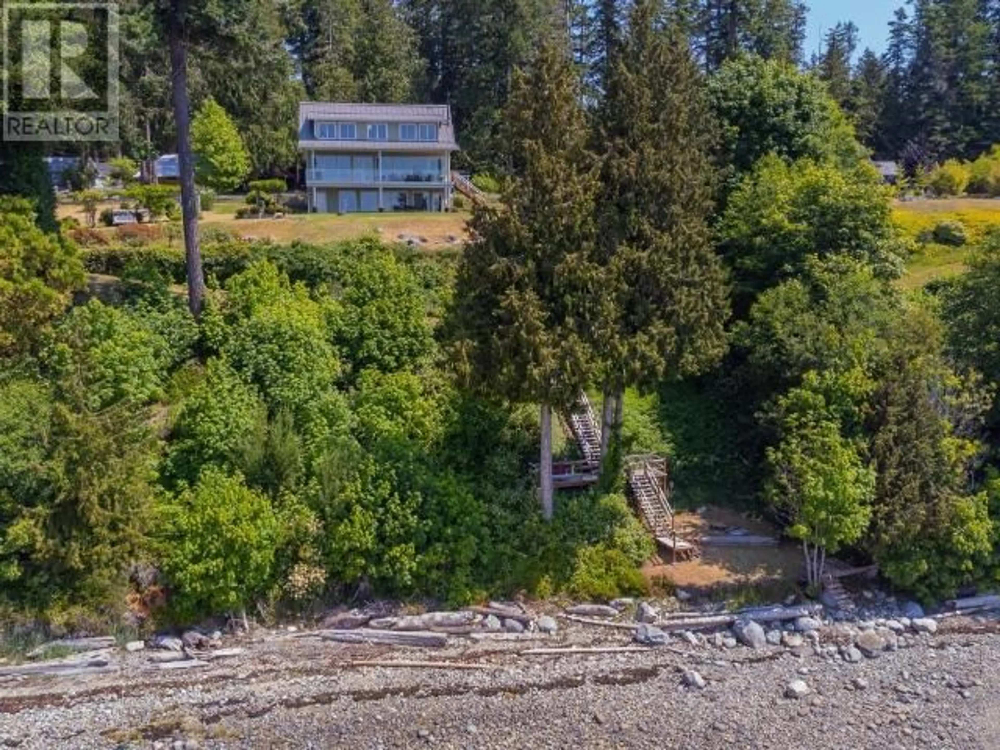 Cottage for 8447 HIGHWAY 101, Powell River British Columbia V8A0G8