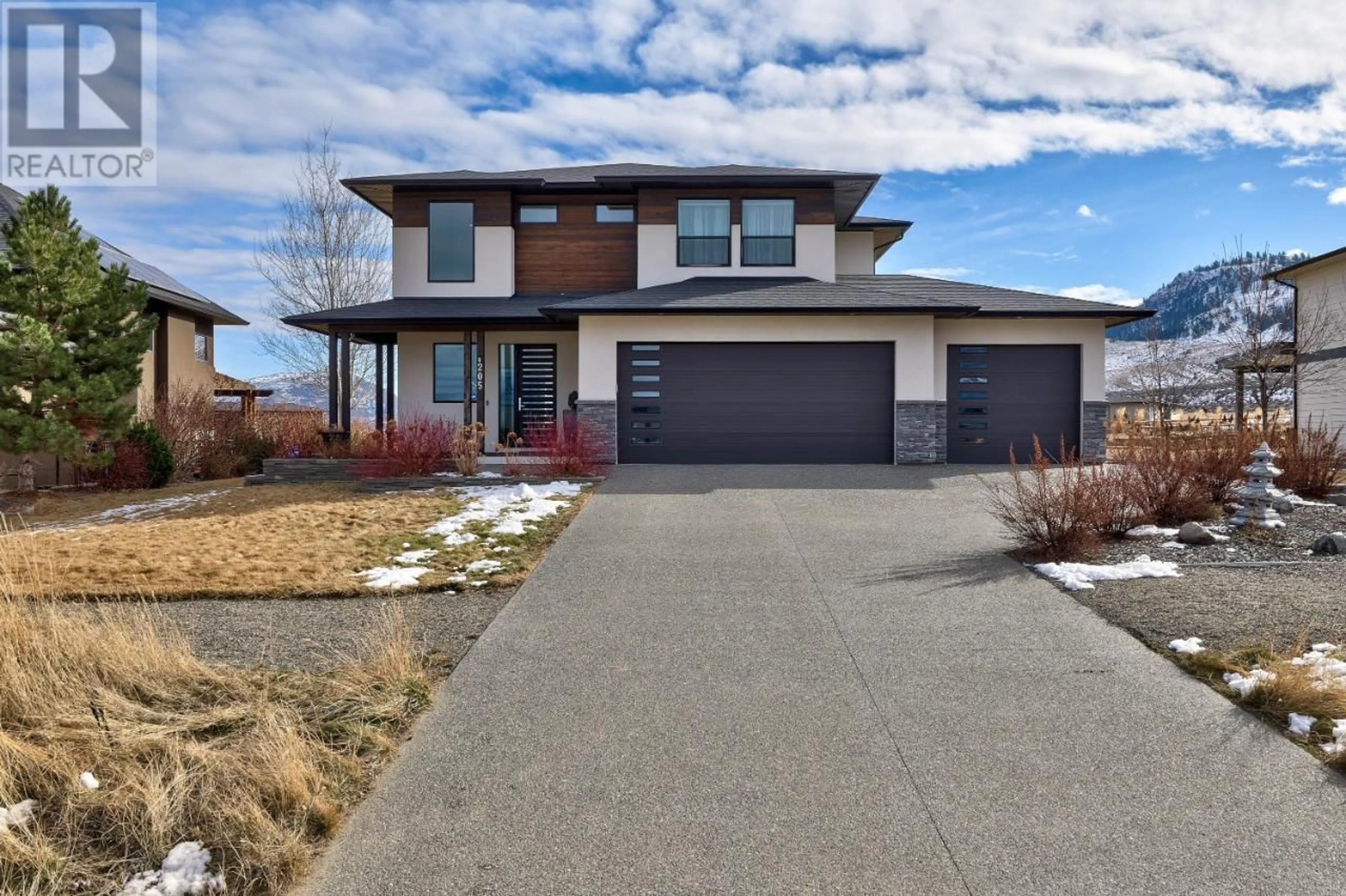 Frontside or backside of a home for 205 RUE CHEVAL NOIR, Tobiano British Columbia