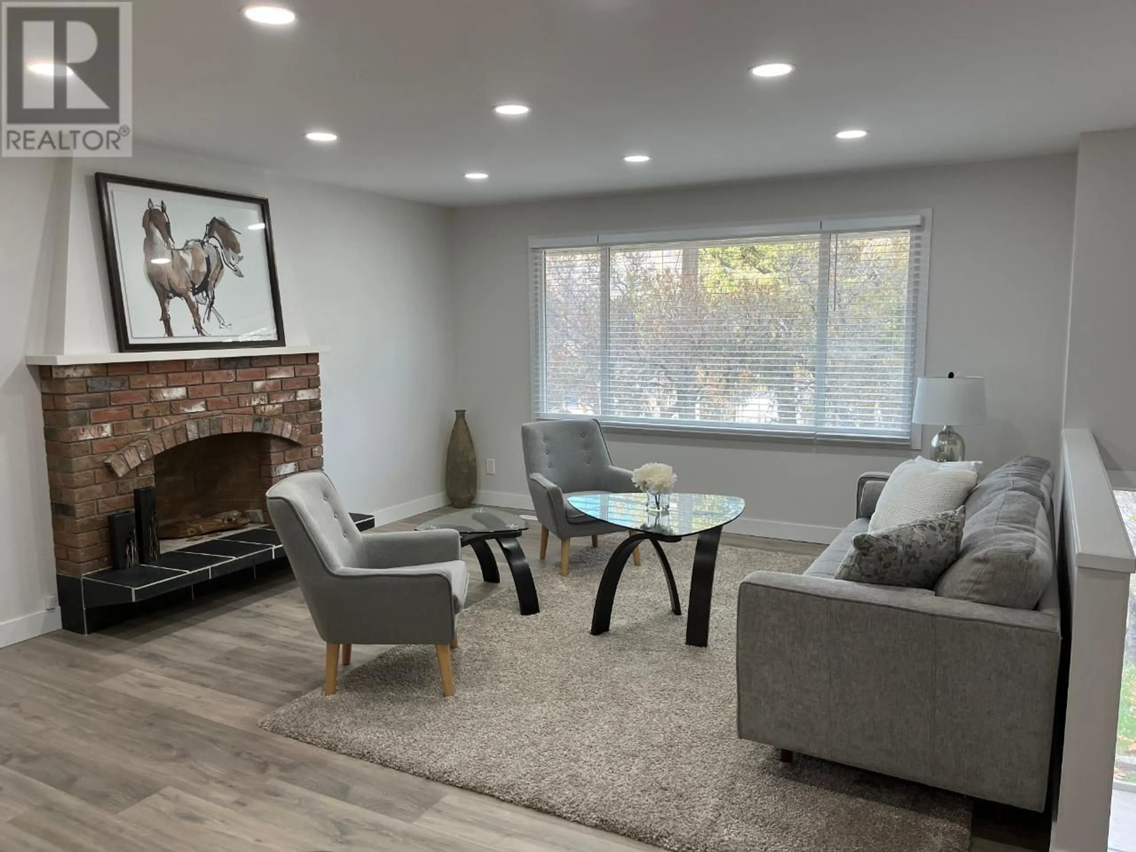 Living room, wood floors for 2103 VALLEYVIEW Drive, Kamloops British Columbia V2C4C3