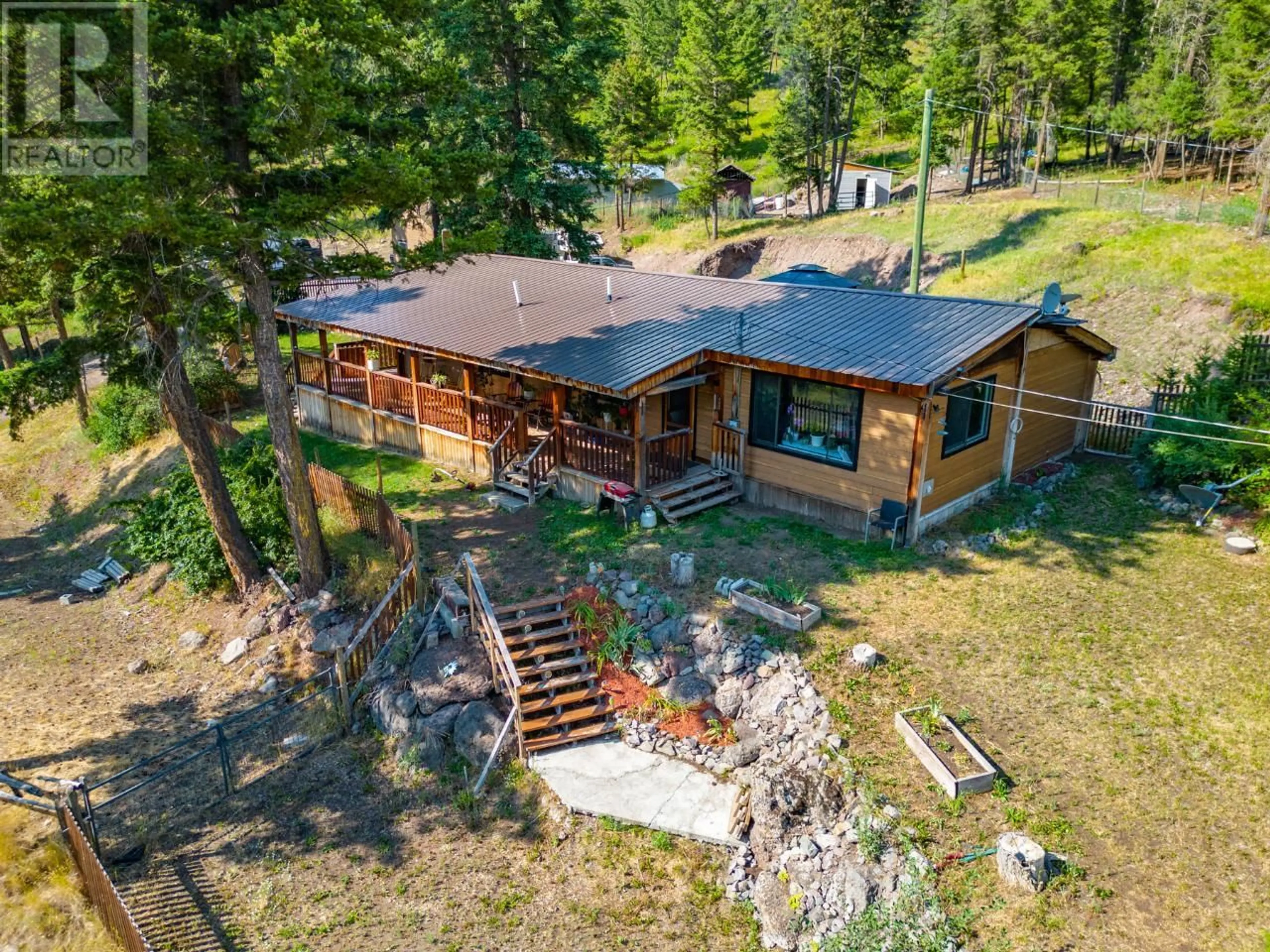 Cottage for 9653 TRANQUILLE CRISS CREEK RD, Kamloops British Columbia V2B8B6