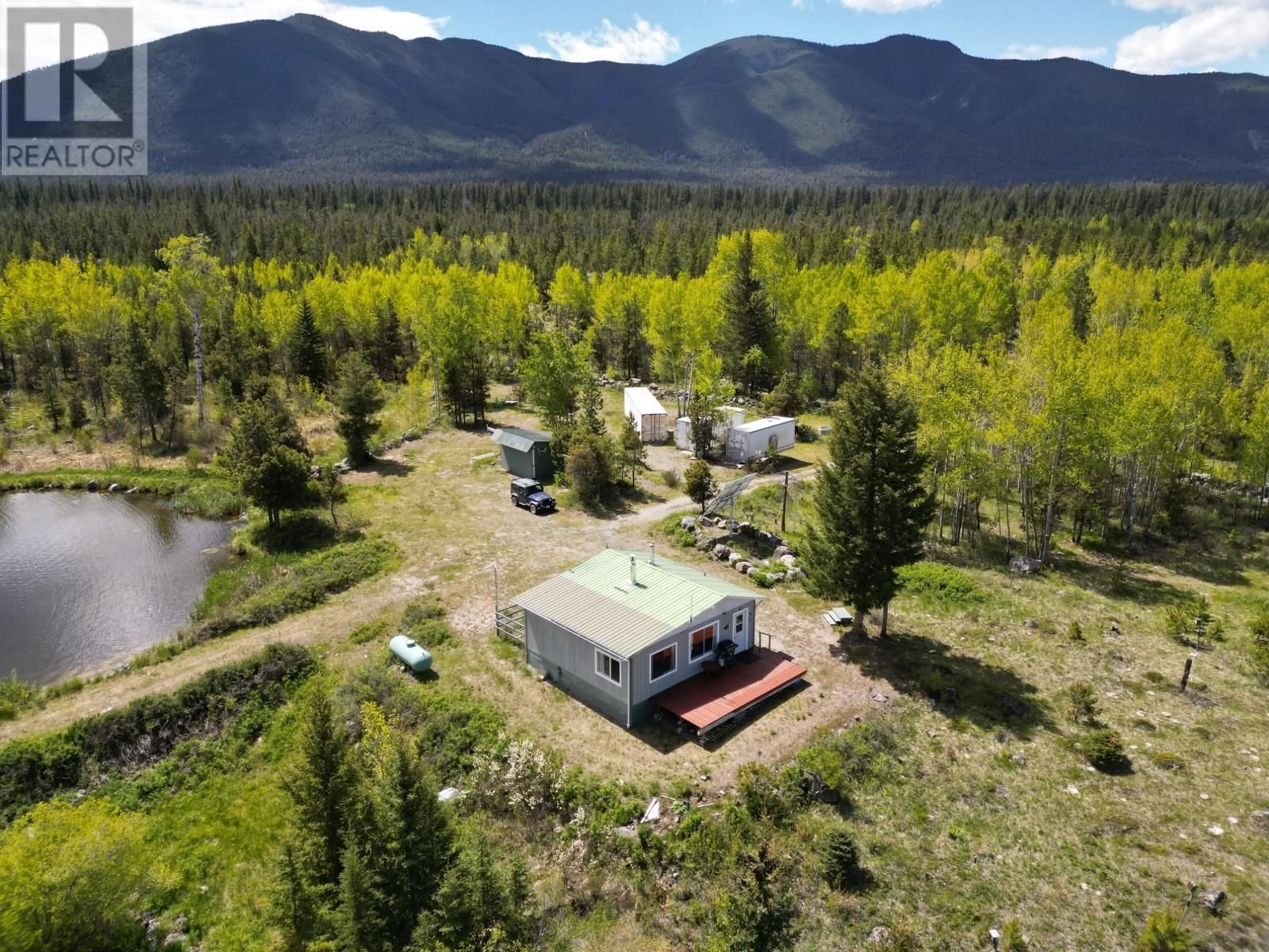 A pic from outside/outdoor area/front of a property/back of a property/a pic from drone, unknown for 4405 BIG BAR ROAD, Clinton British Columbia V0K1K0