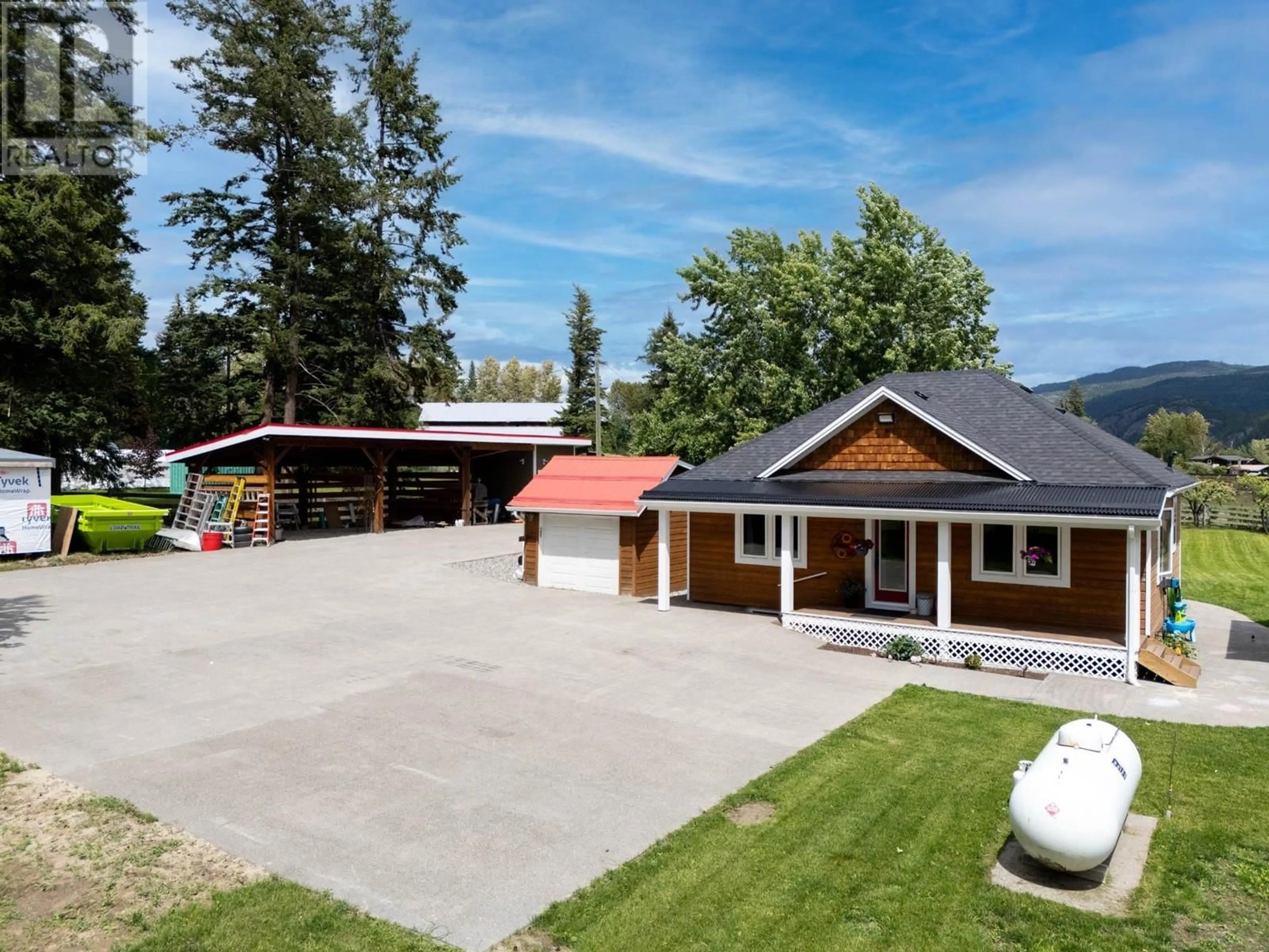 Frontside or backside of a home for 4784 YELLOWHEAD HWY, Barriere British Columbia