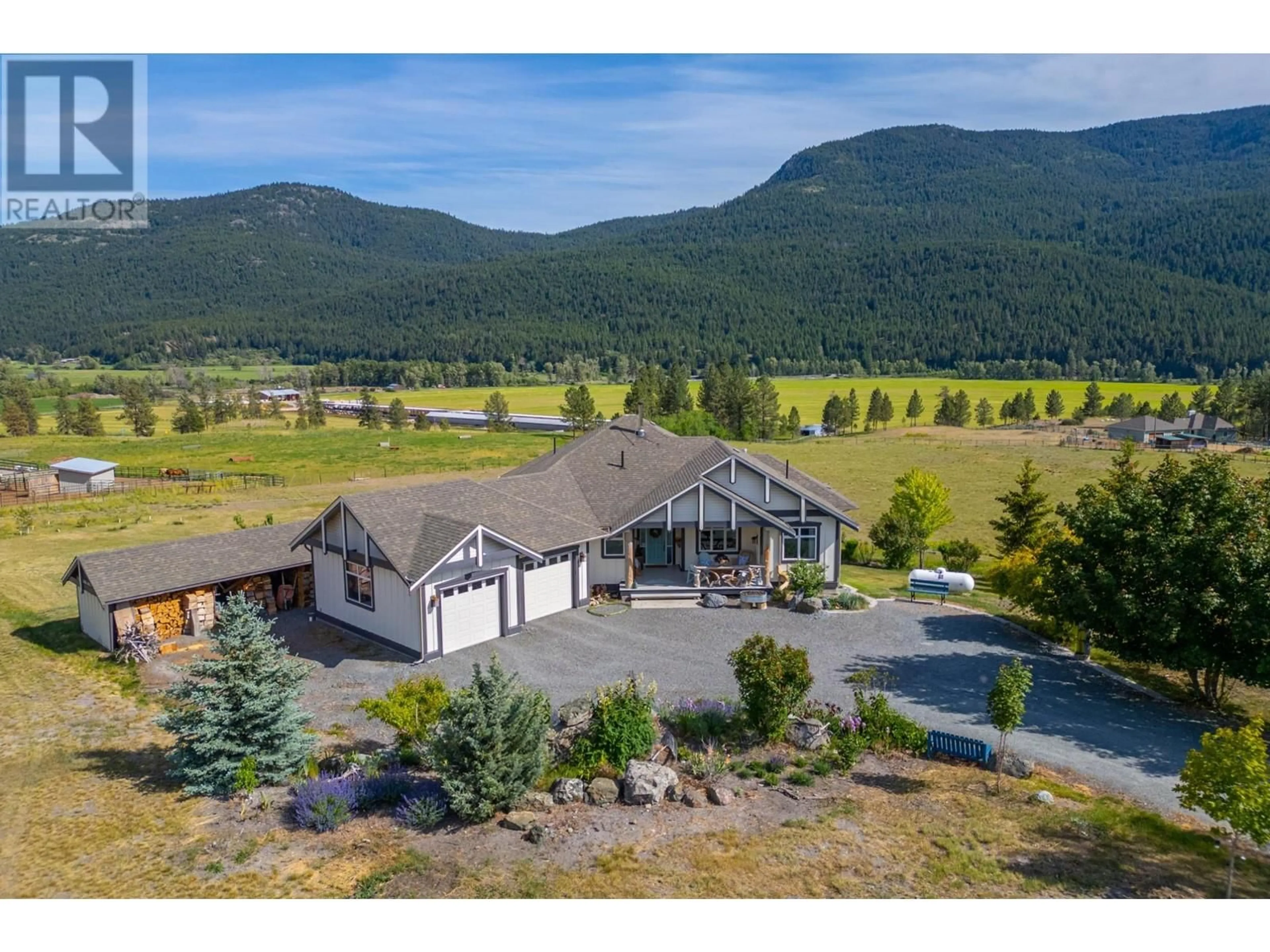 Outside view for 1405 MILLER RD, Merritt British Columbia