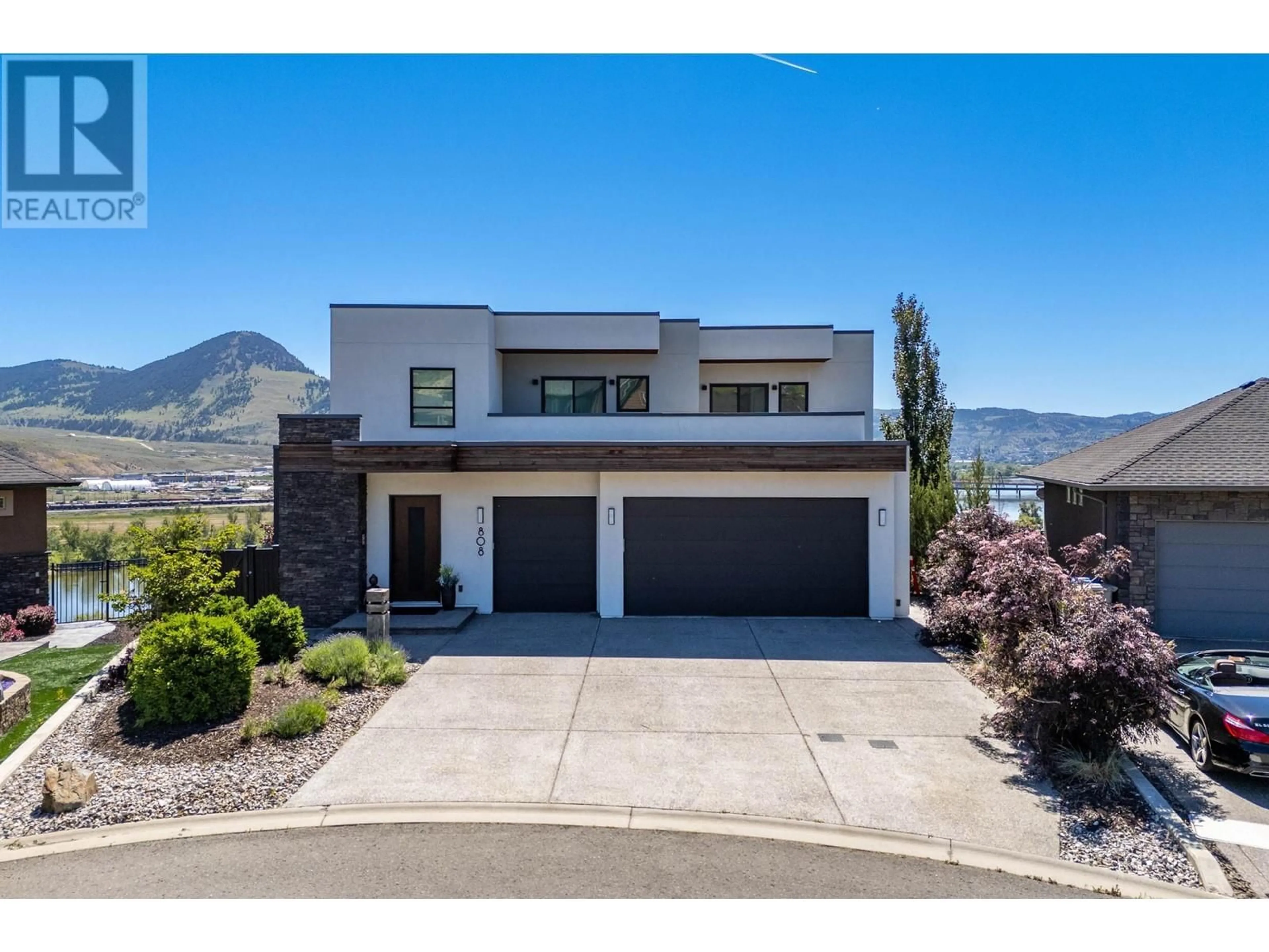 Frontside or backside of a home for 808 CANTLE DRIVE, Kamloops British Columbia V2B0A7