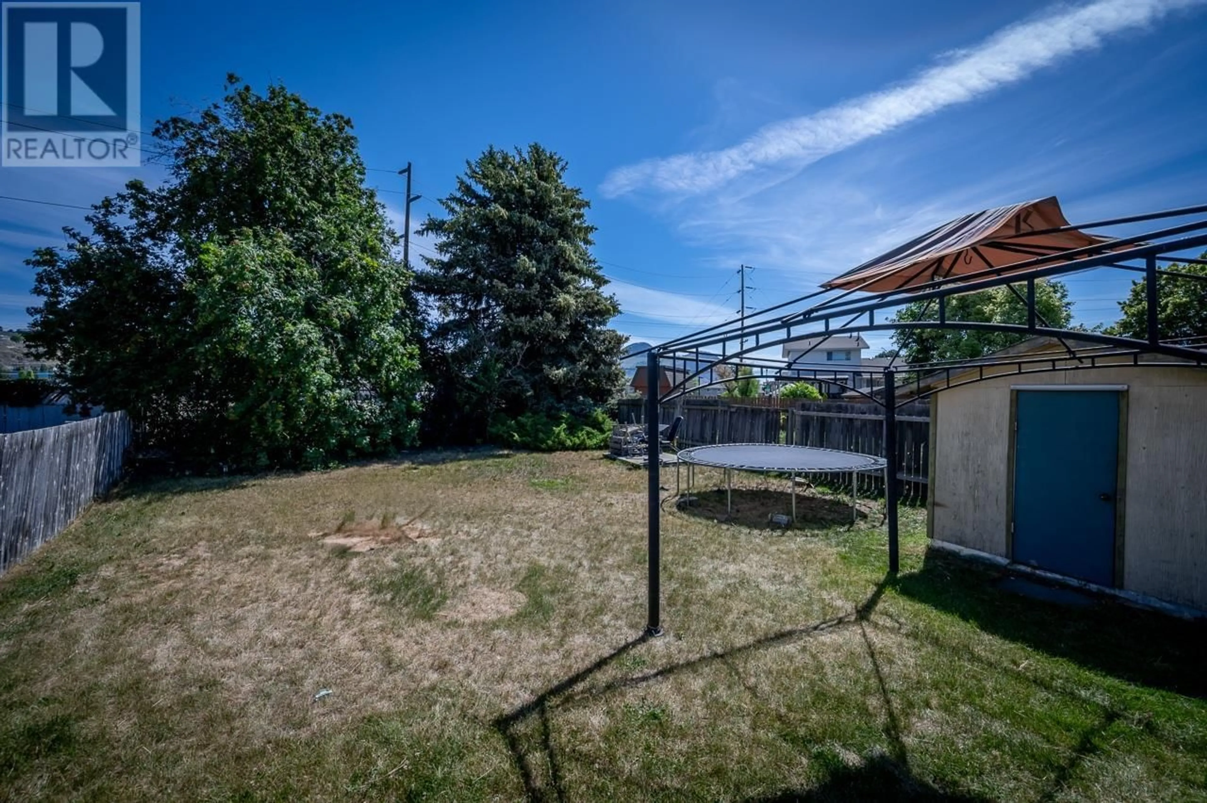 Fenced yard for 985-987 RYAN PLACE, Kamloops British Columbia V2B4T4