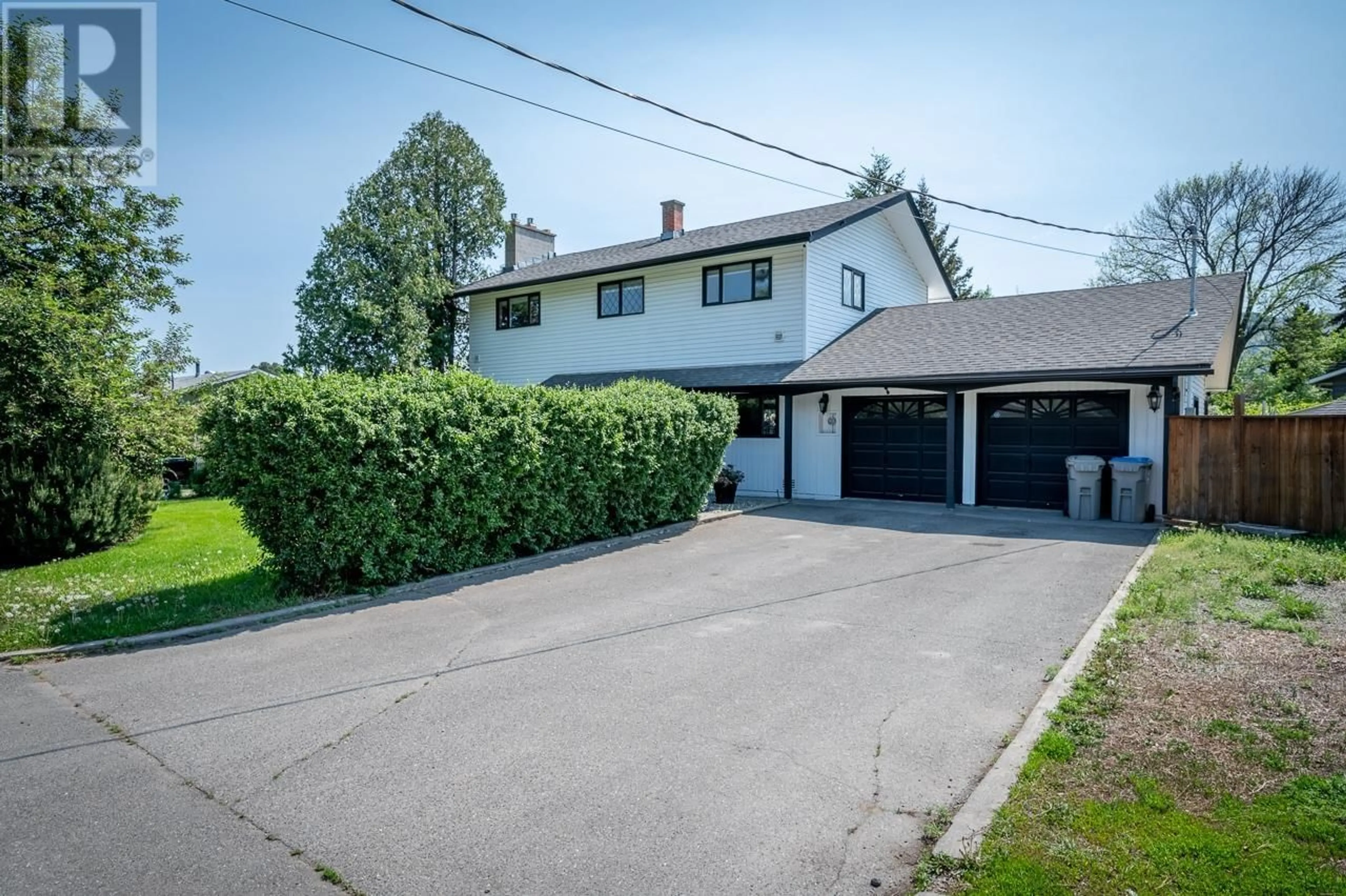 Frontside or backside of a home for 2591 FLEETWOOD AVE, Kamloops British Columbia