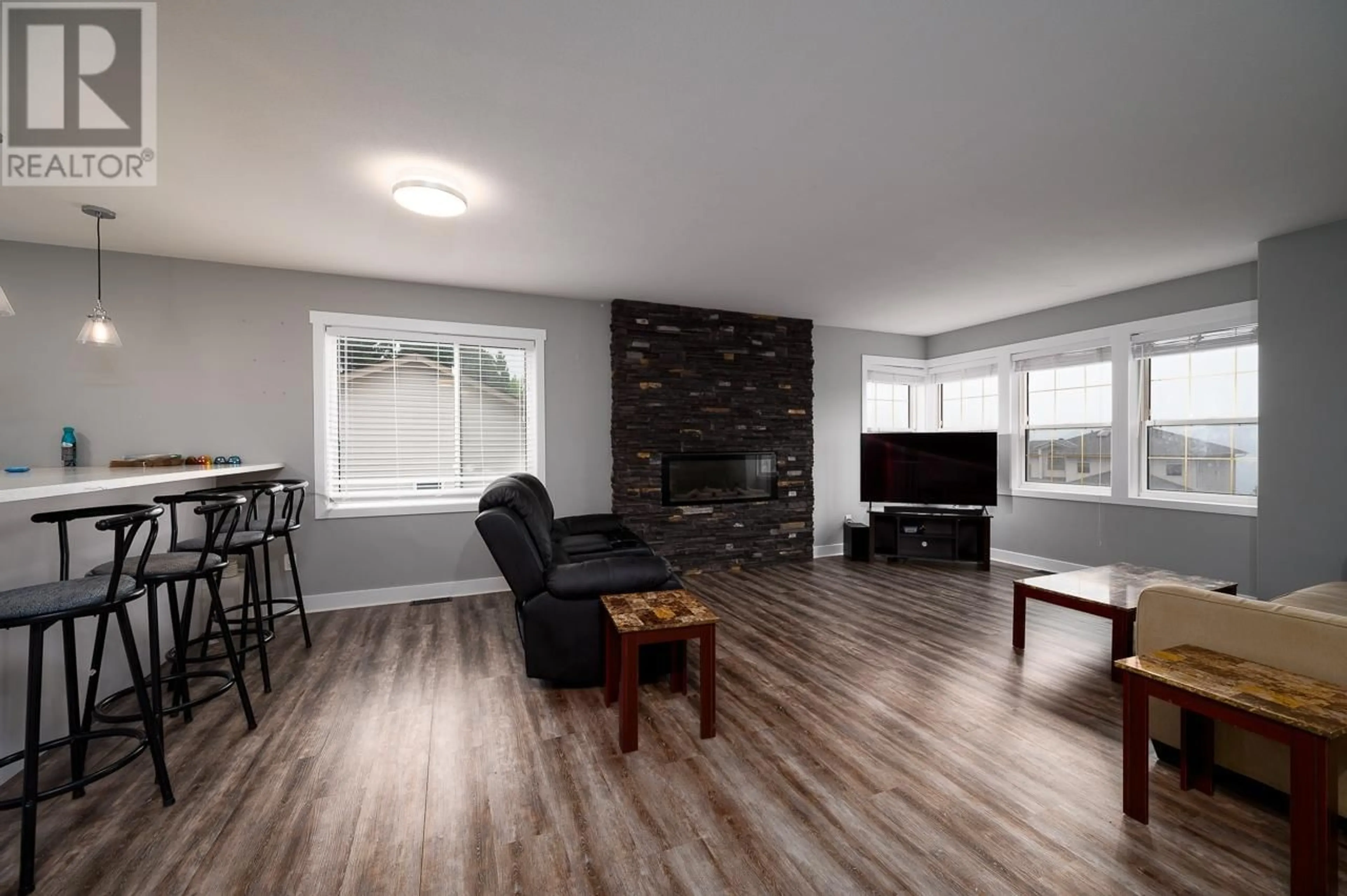 Living room for 979 GREYSTONE CRES, Kamloops British Columbia