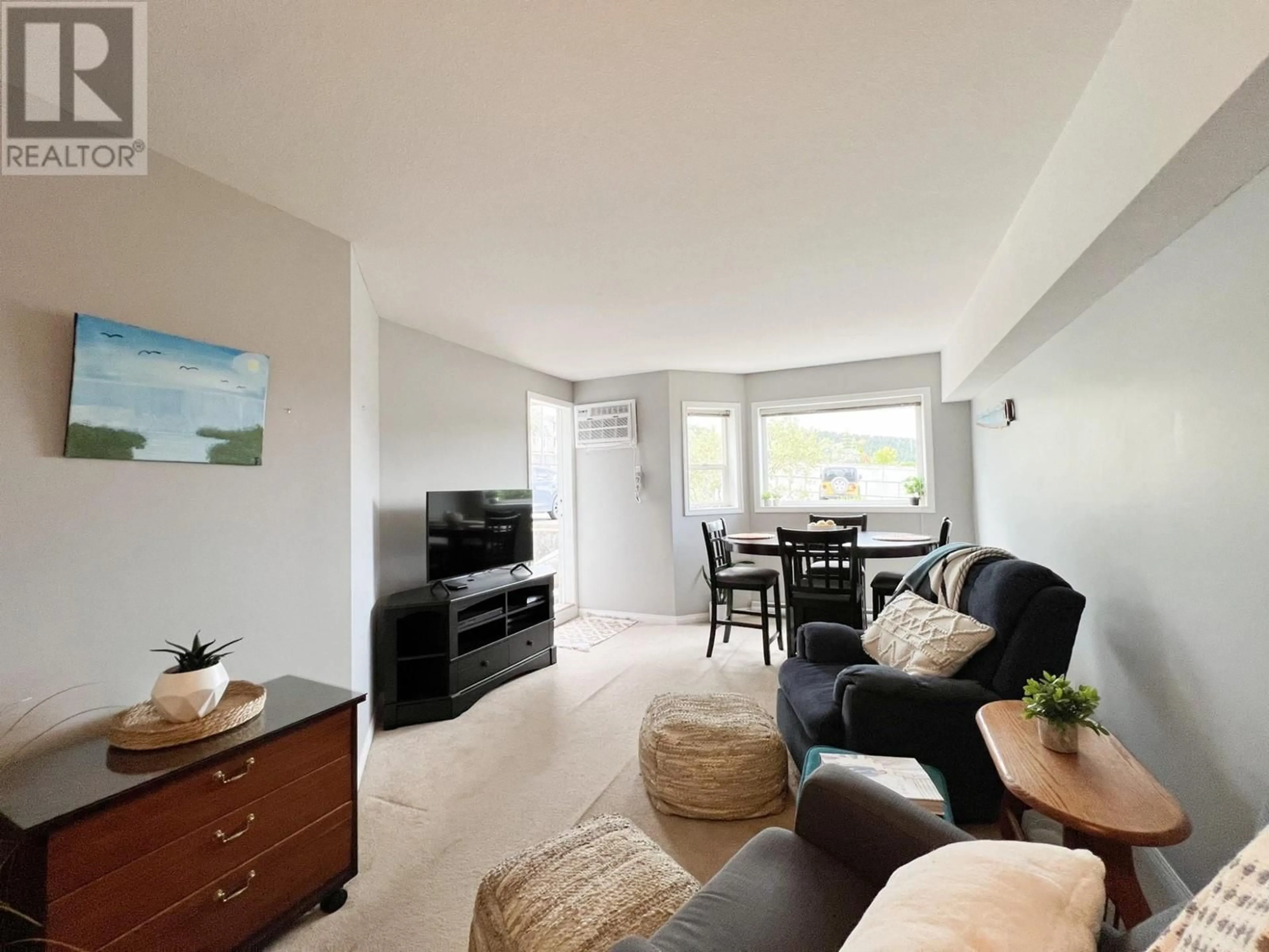 Living room for 114-1170 HUGH ALLAN DRIVE, Kamloops British Columbia V1S1T5