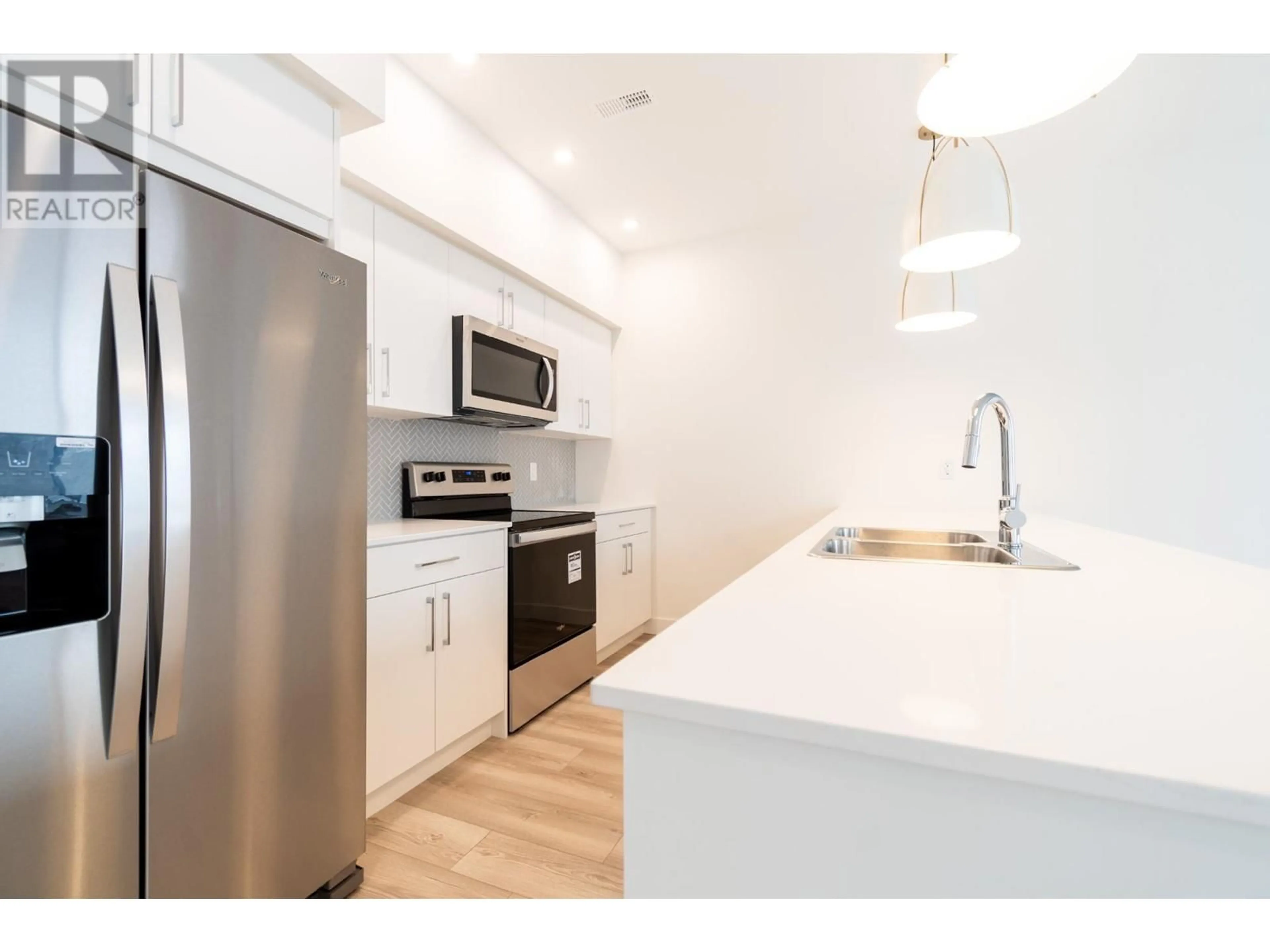 Standard kitchen, wood floors for 8960 DALLAS Drive Unit# 113, Kamloops British Columbia V2C6V1