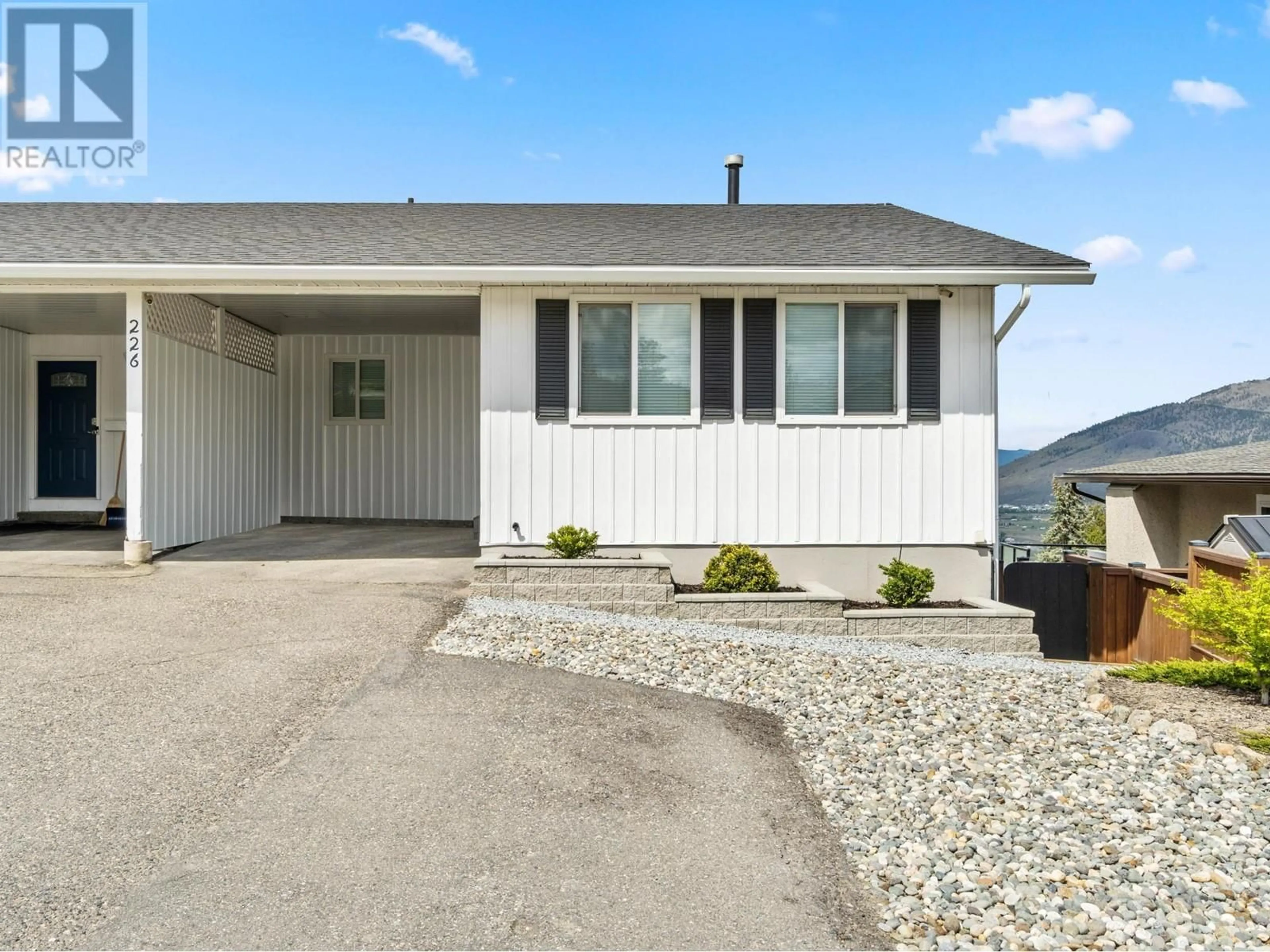 Frontside or backside of a home for 226 MONASHEE PLACE, Kamloops British Columbia V2C6B5