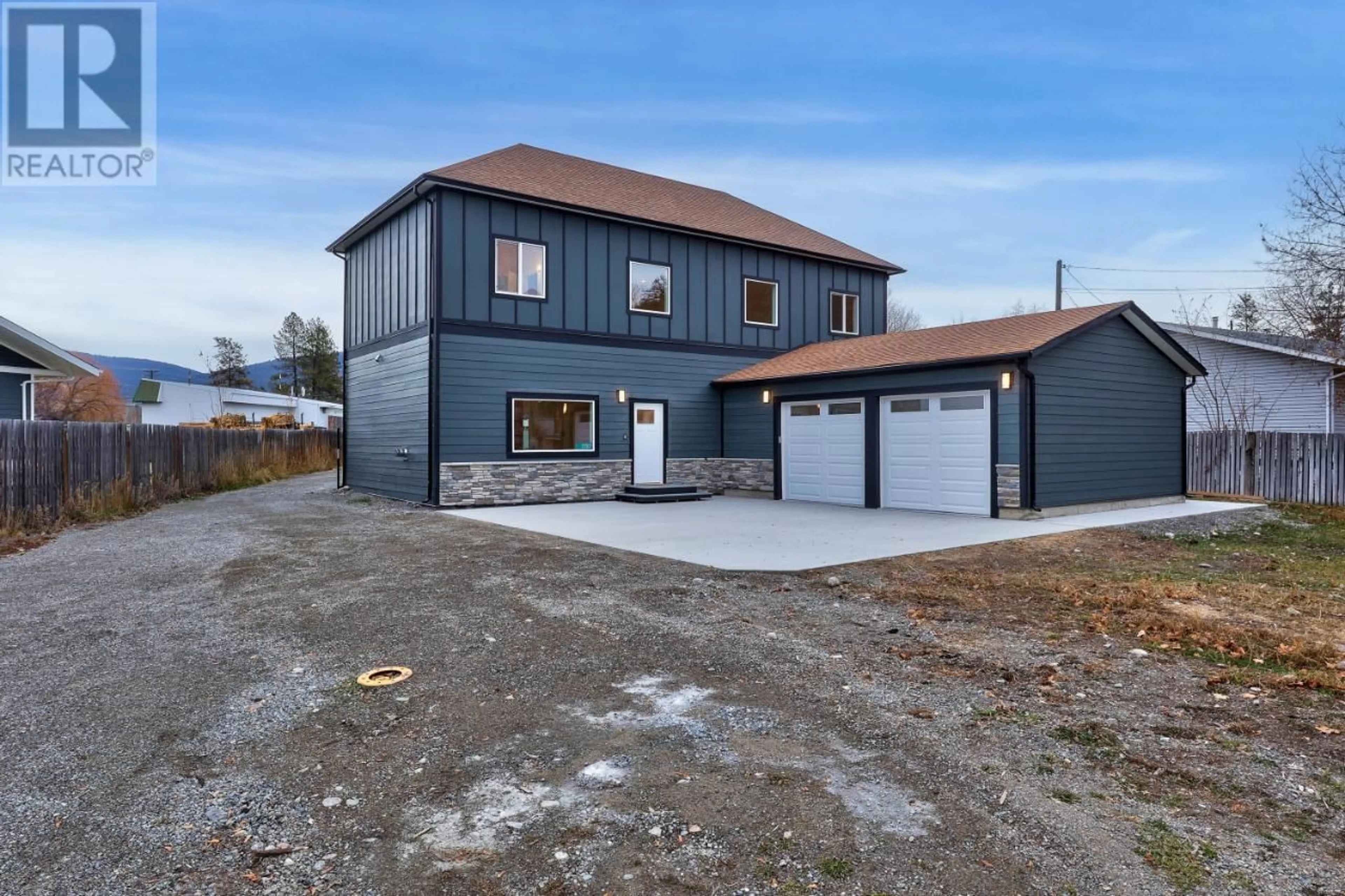 Frontside or backside of a home for 2282 SCHINDLER CRES, Merritt British Columbia V0K1Y0