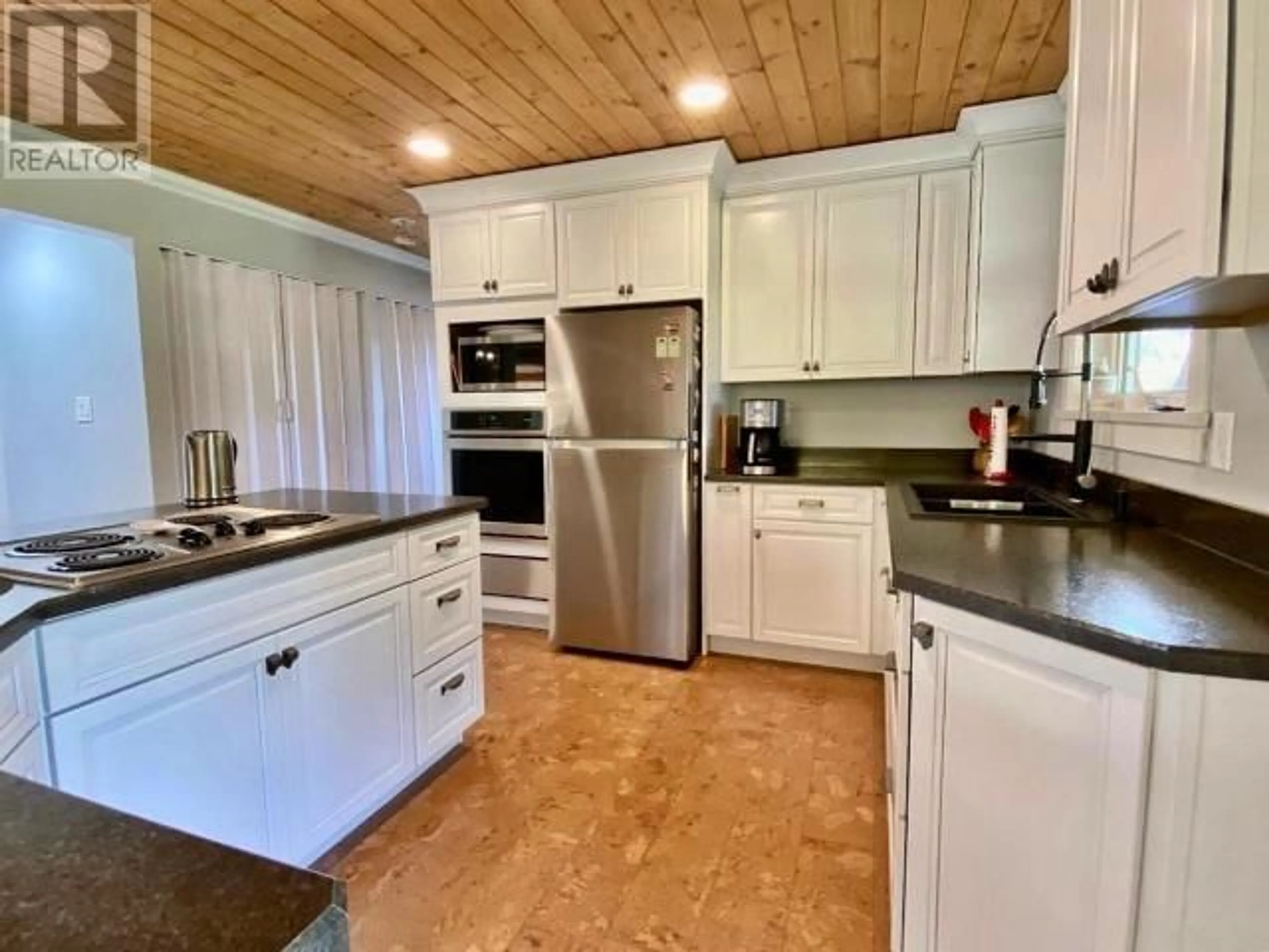 Open concept kitchen for 2916 BARRIERE LAKES Road, Barriere British Columbia V0E1E0