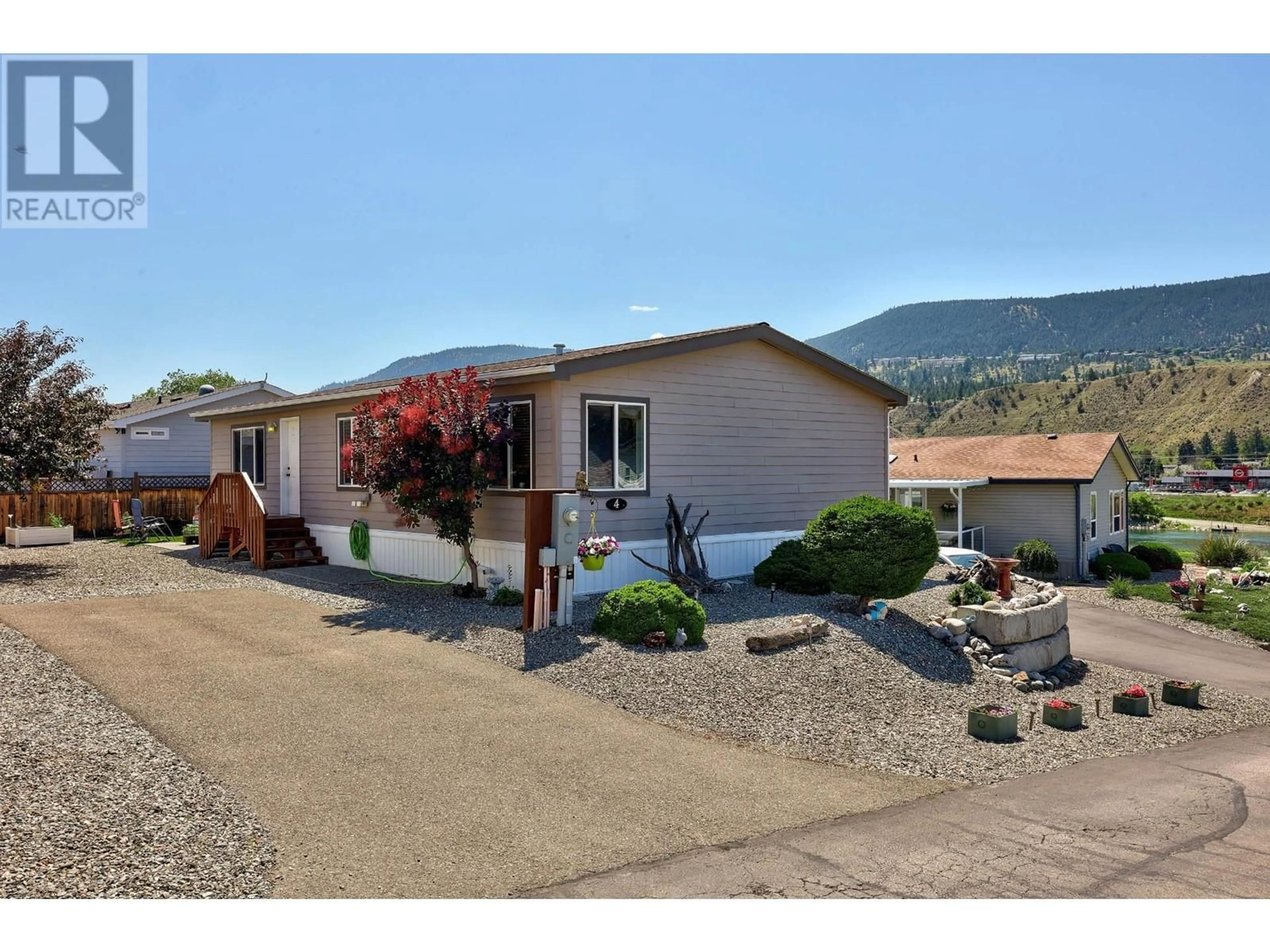 Frontside or backside of a home, the street view for 768 SHUSWAP  E Road Unit# 4, Kamloops British Columbia V2H0A4