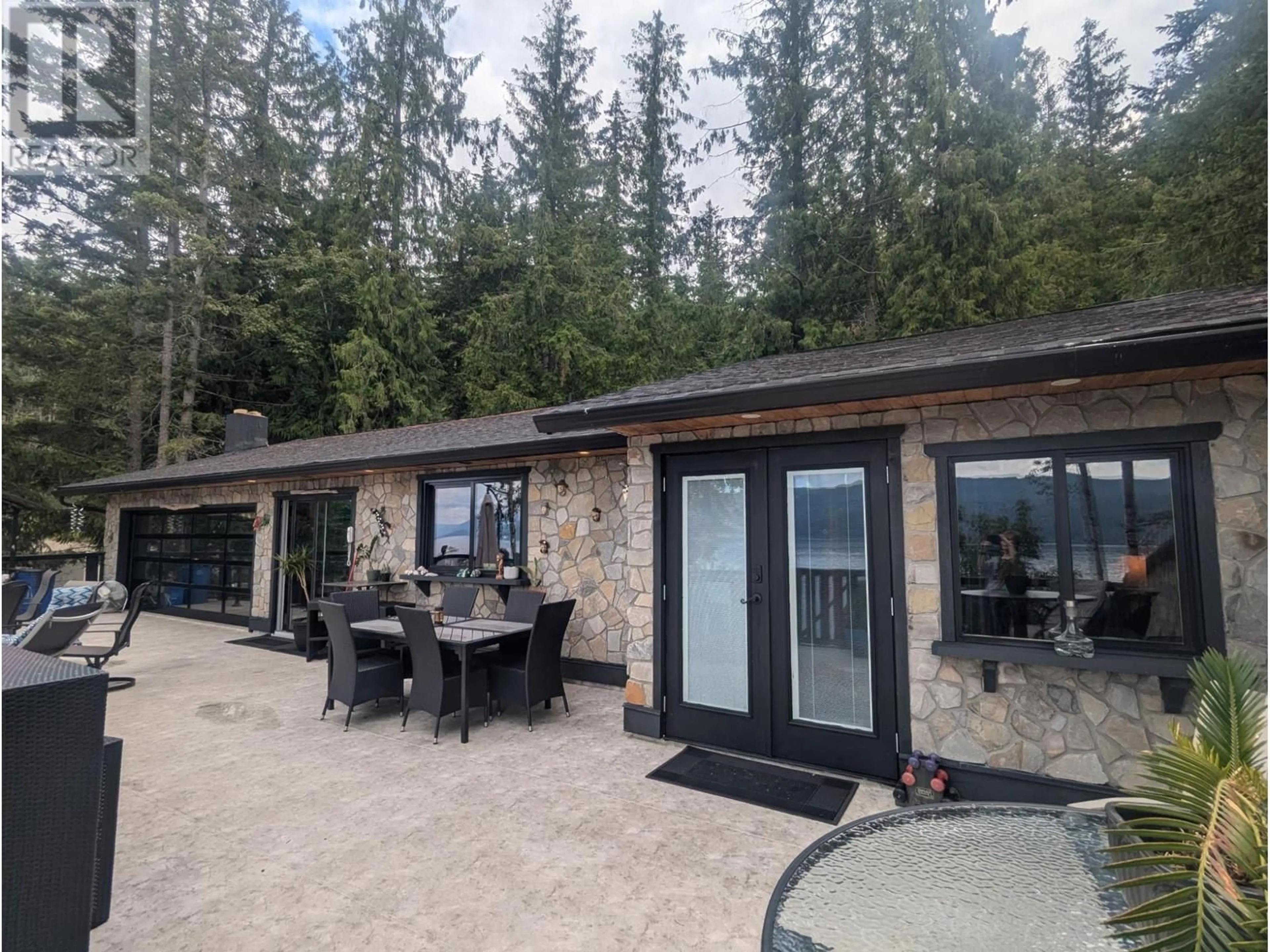 Patio, cottage for 7780 BENTLEY Road, North Shuswap British Columbia V0E1M8