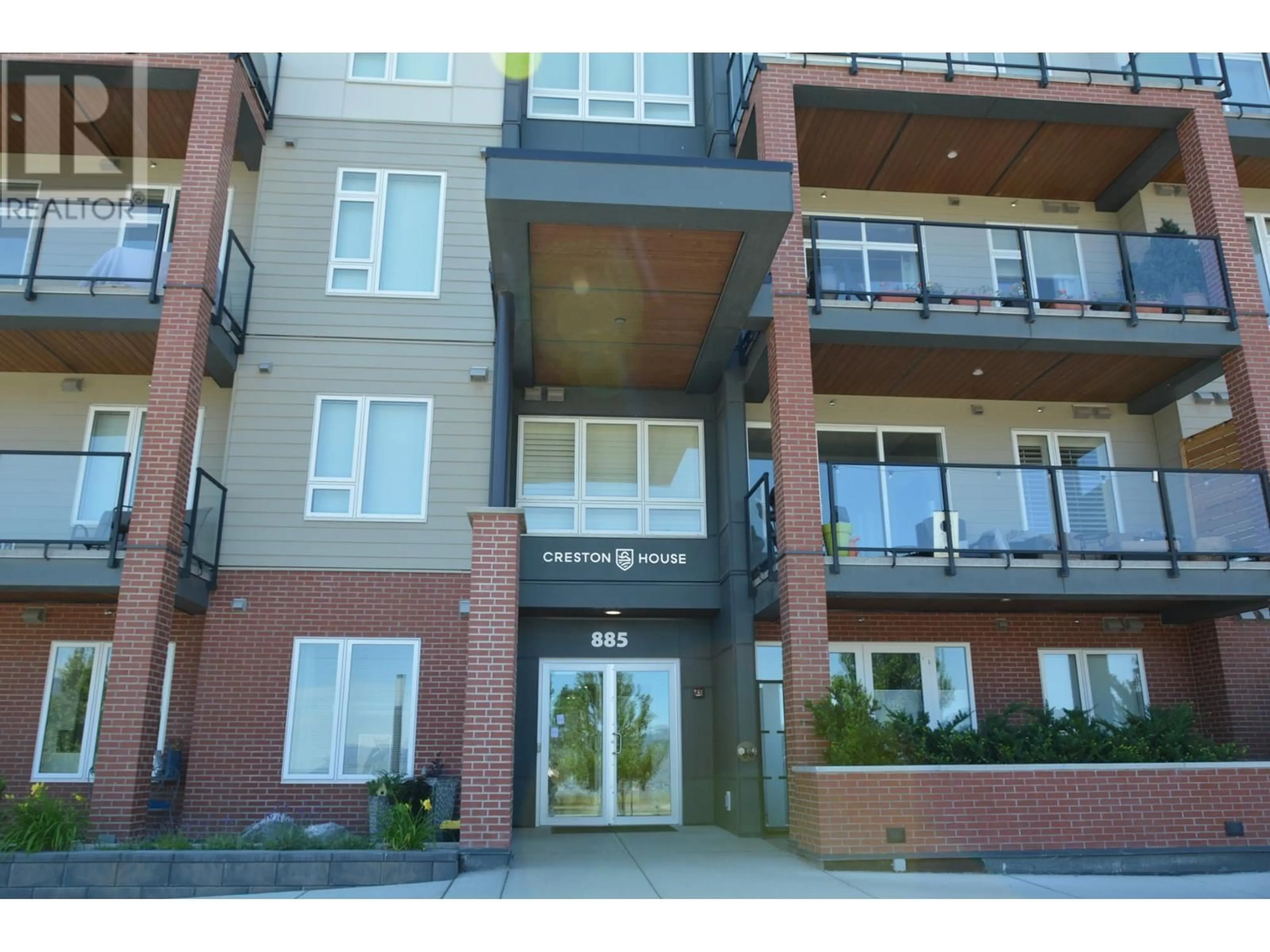 A pic from exterior of the house or condo for 304-885 UNIVERSITY DRIVE, Kamloops British Columbia V2C5N3